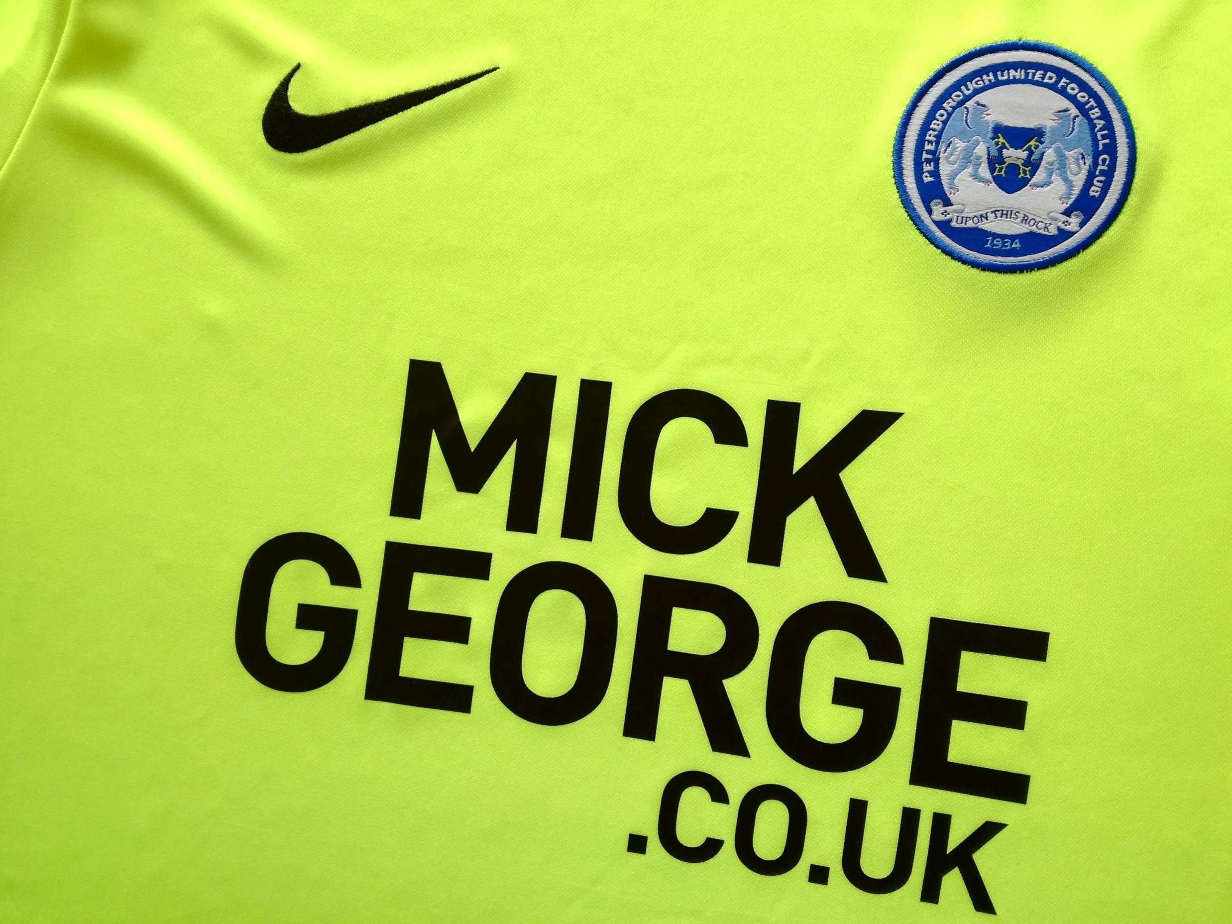 2018/19 Peterborough United 3rd Football Shirt (M) - Image 3