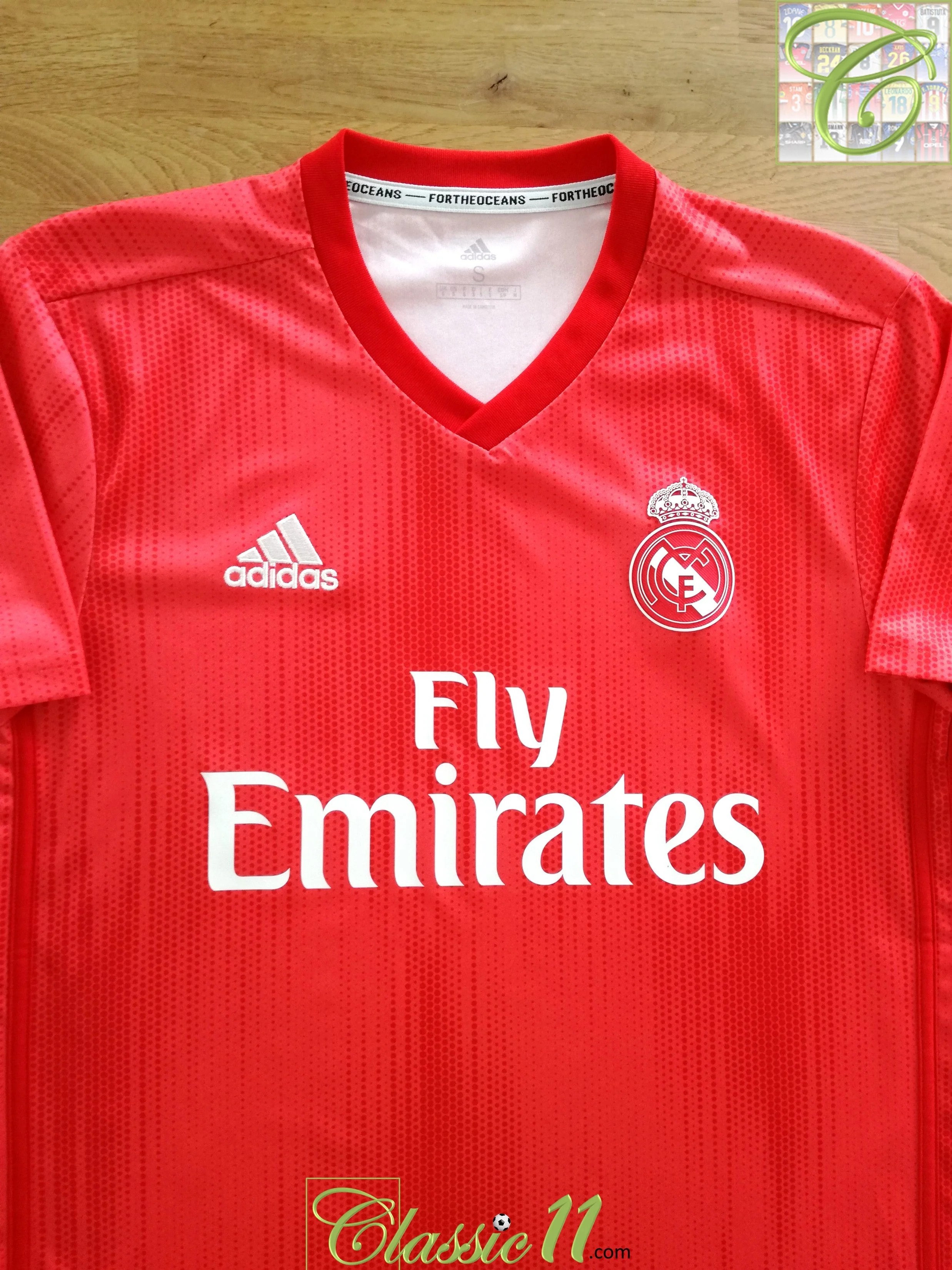 2018/19 Real Madrid 3rd Football Shirt (S)