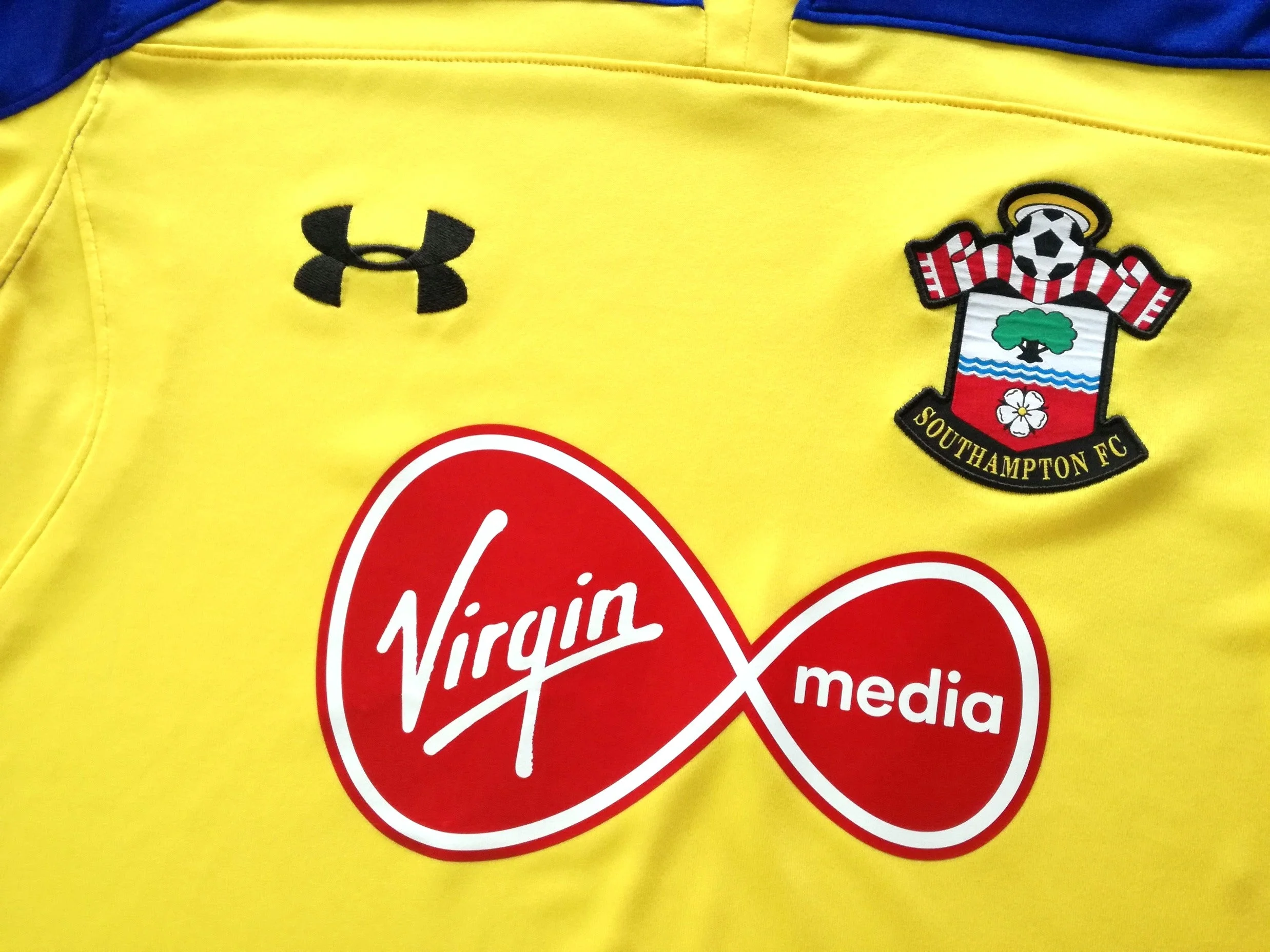 2018/19 Southampton Away Football Shirt (XXL) - Image 3