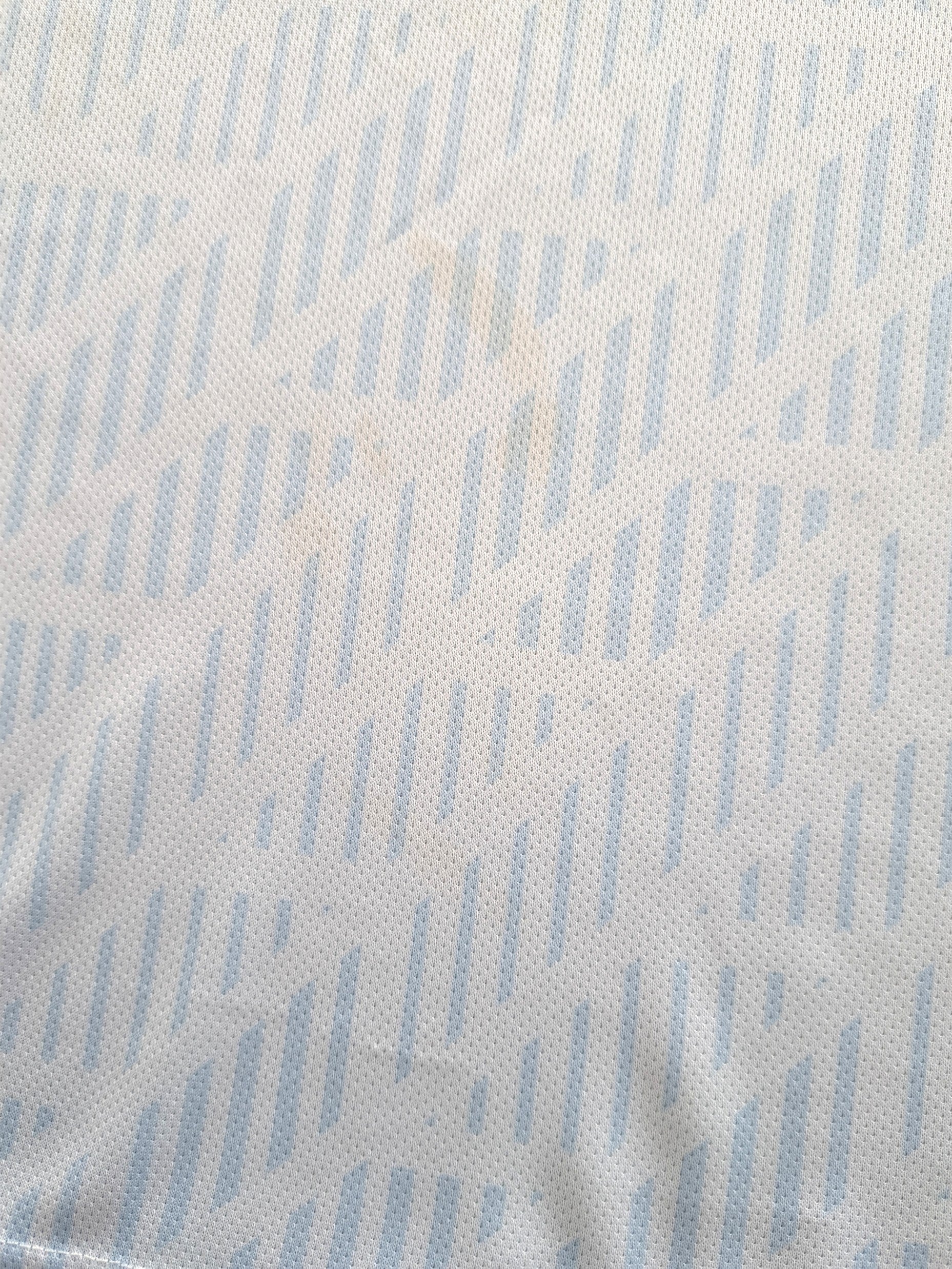 2018/19 Spain Away Football Shirt (L) - Image 4