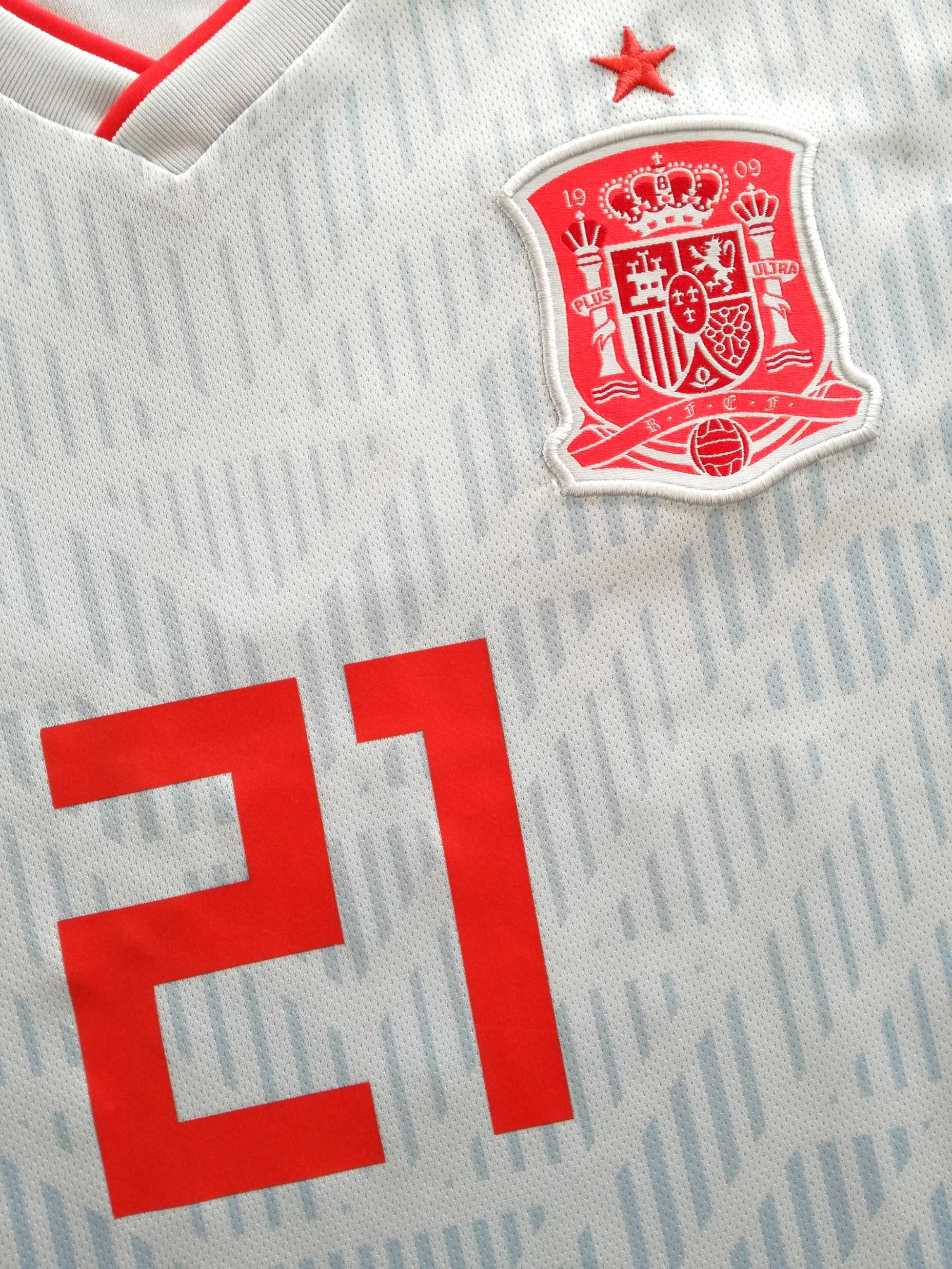 2018/19 Spain Away Football Shirt Silva #21 (L) - Image 3