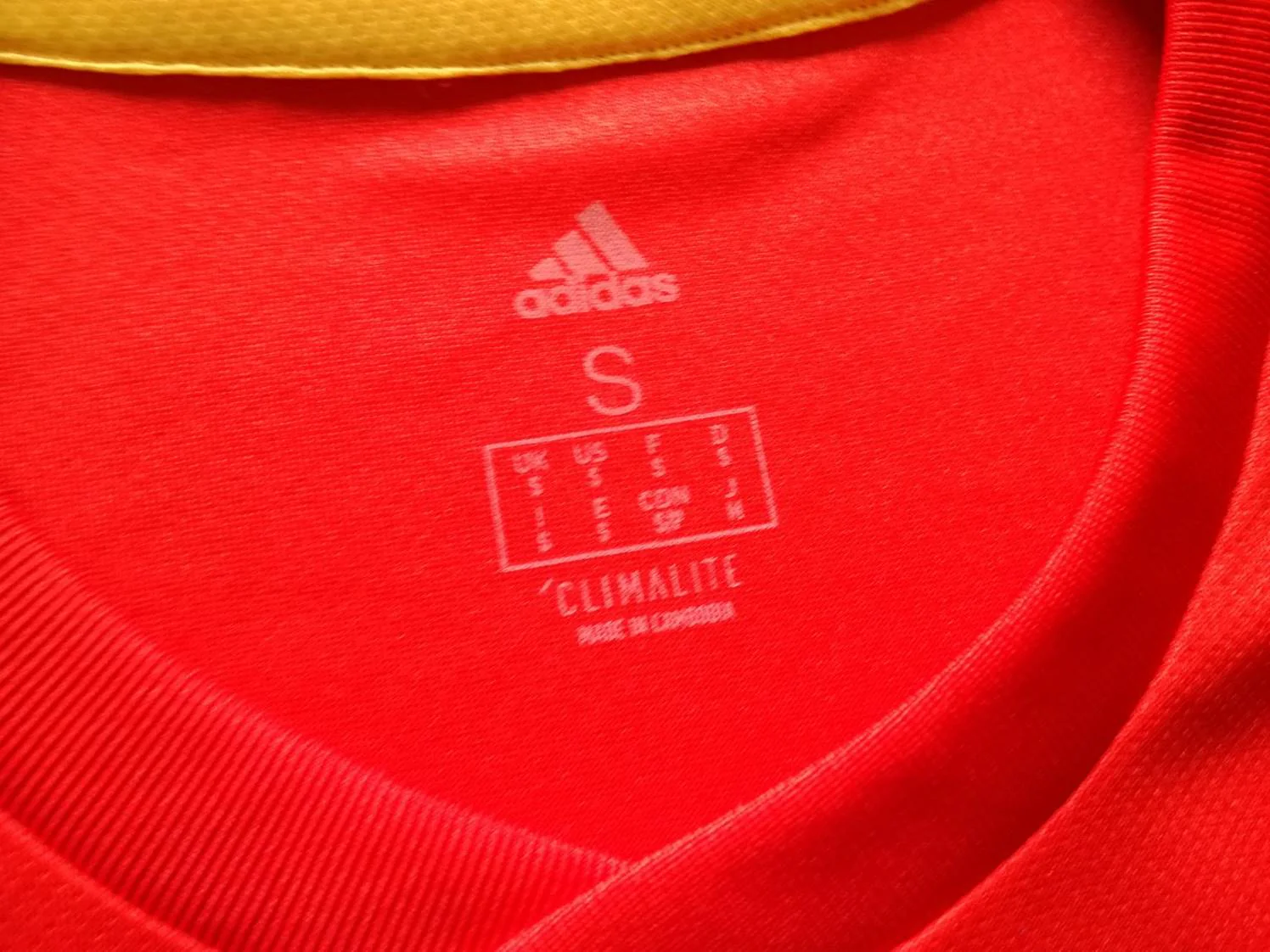 2018/19 Spain Home Football Shirt (S) *BNWT* - Image 5