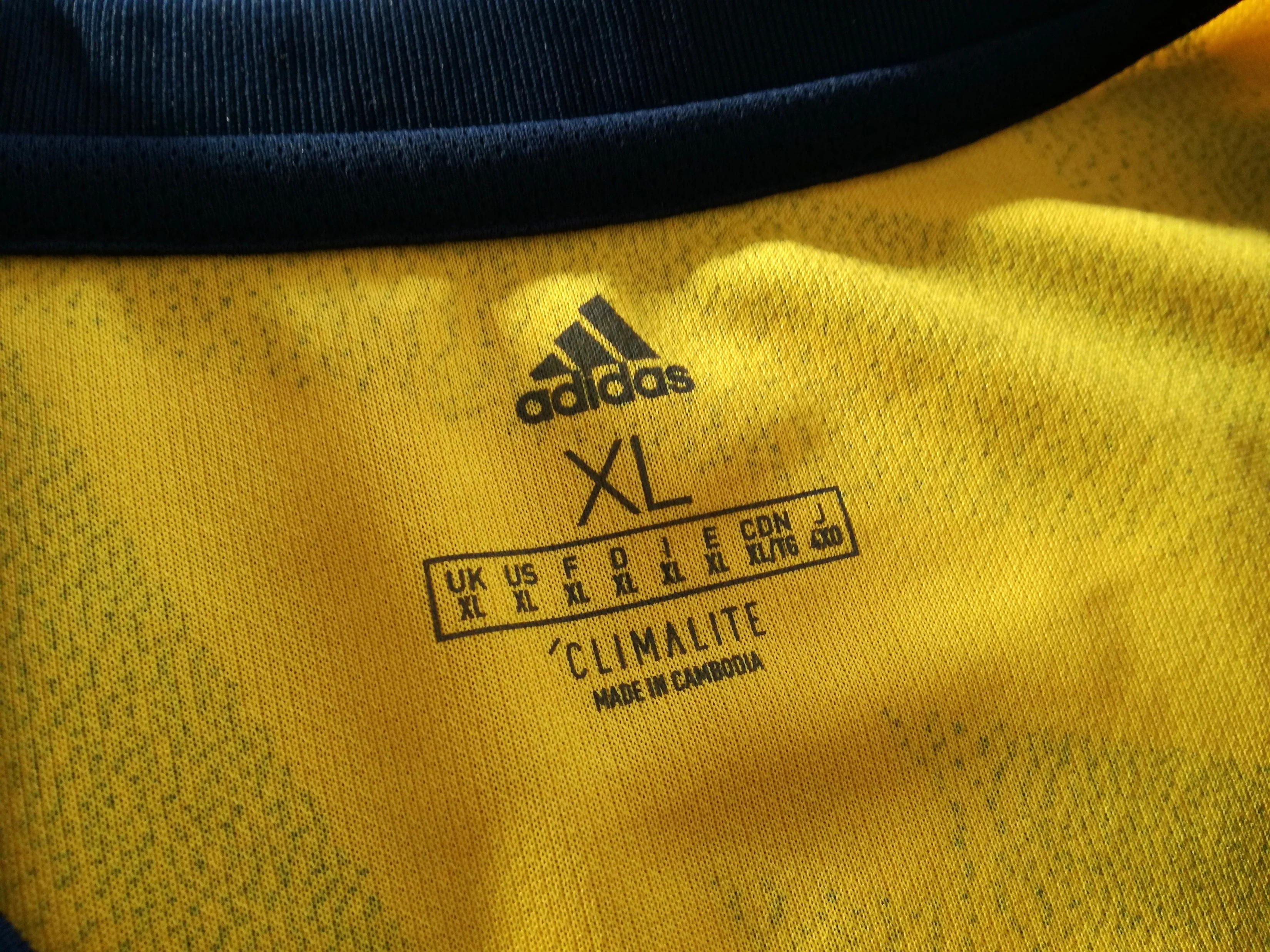 2019/20 Arsenal Away Football Shirt (XL) - Image 2