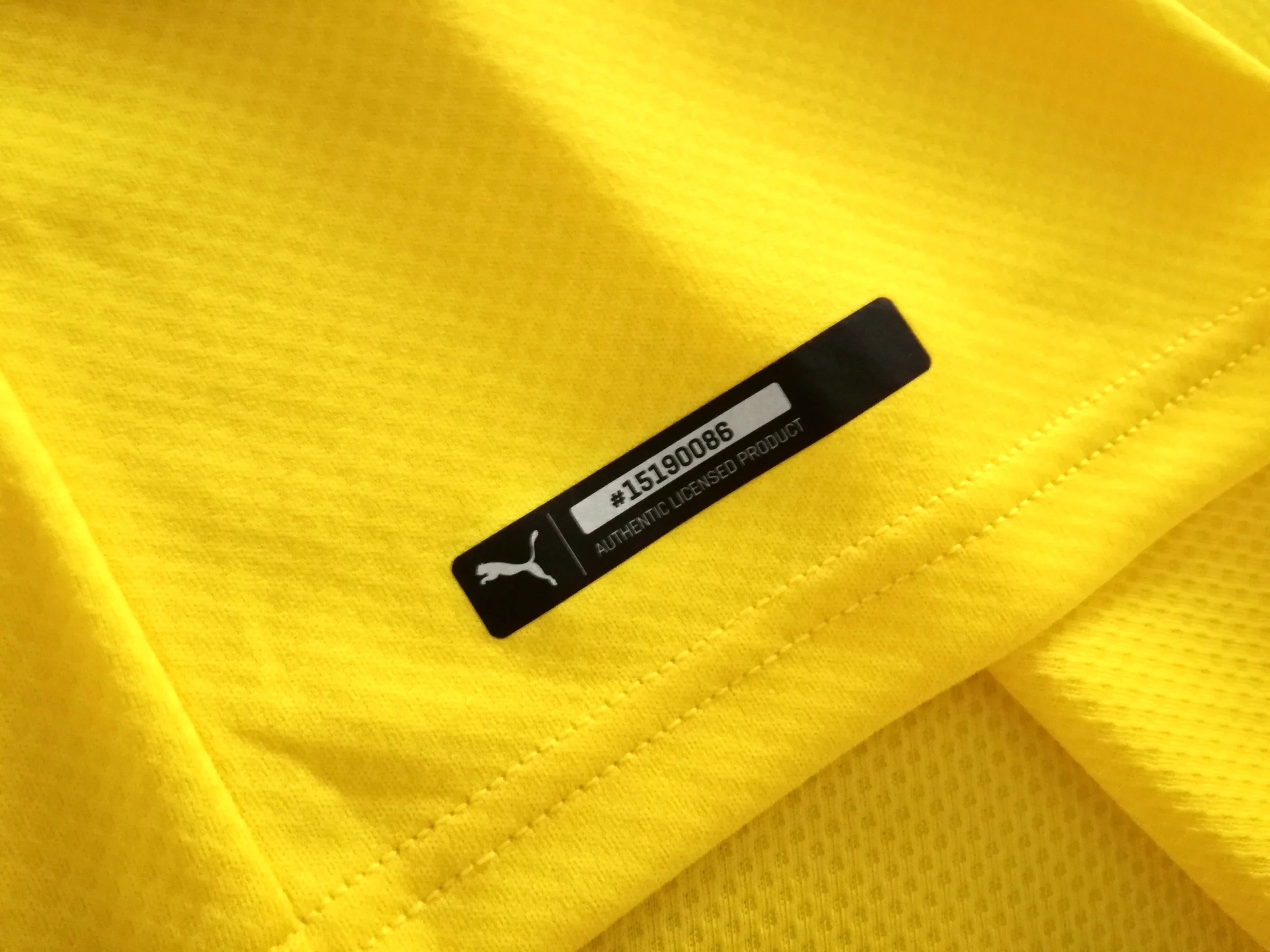 2019/20 Borussia Dortmund Home Football Shirt Haaland #17 (S) - Image 6