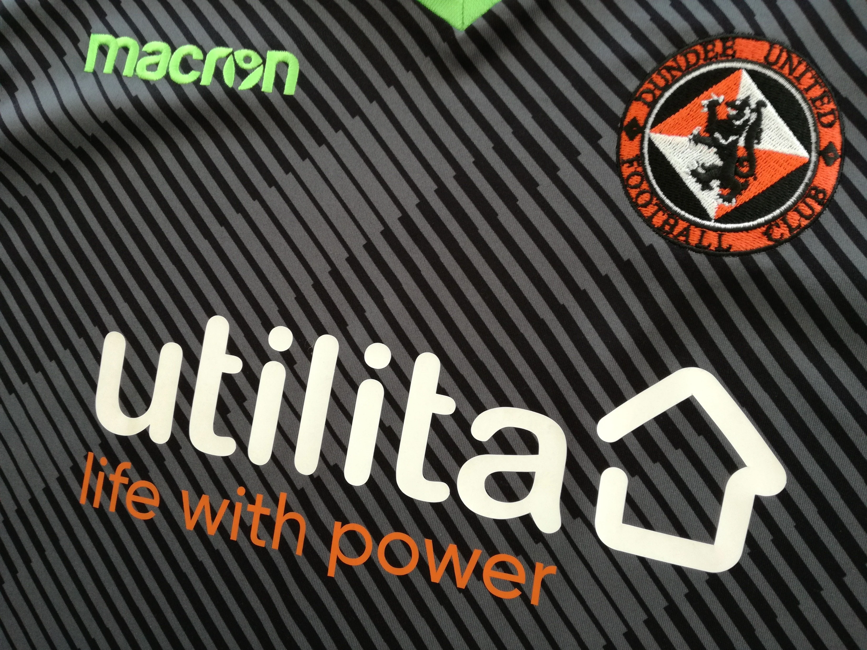 2019/20 Dundee United GK Football Shirt (XS) - Image 3