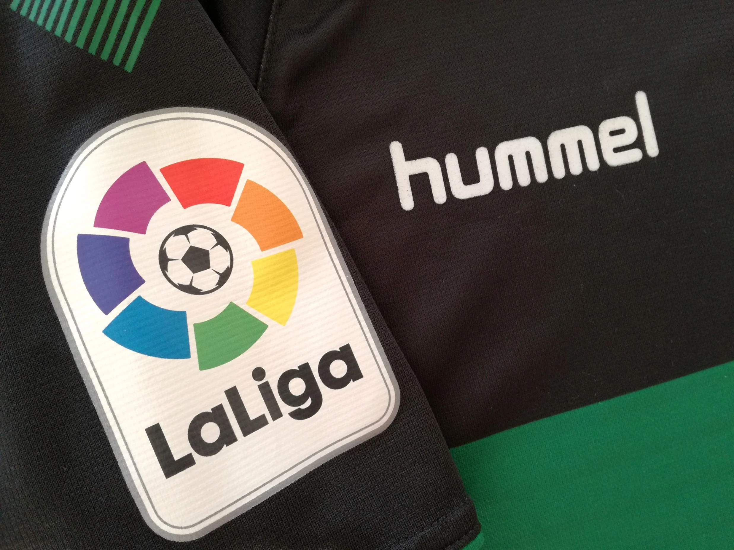 2019/20 Elche Away La Liga Football Shirt (S) - Image 6