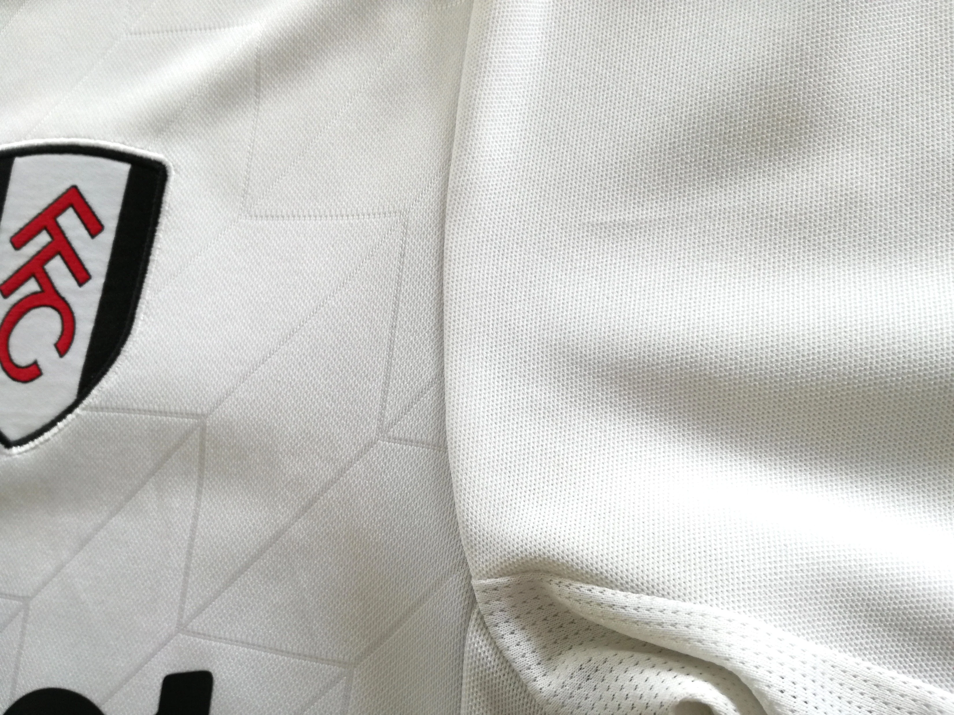 2019/20 Fulham Home Football Shirt (M) - Image 4