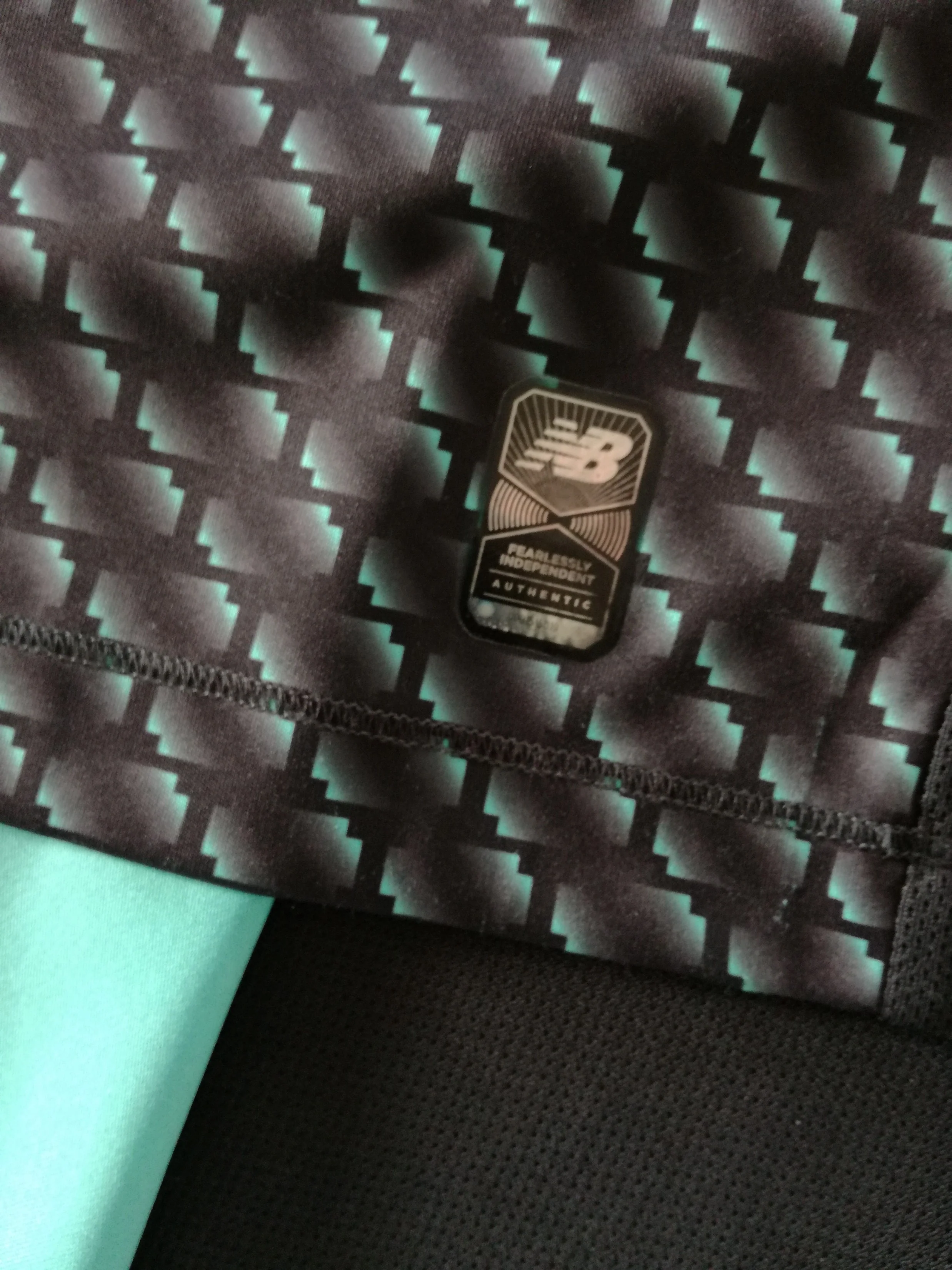 2019/20 Liverpool 3rd Football Shirt (XL) - Image 3