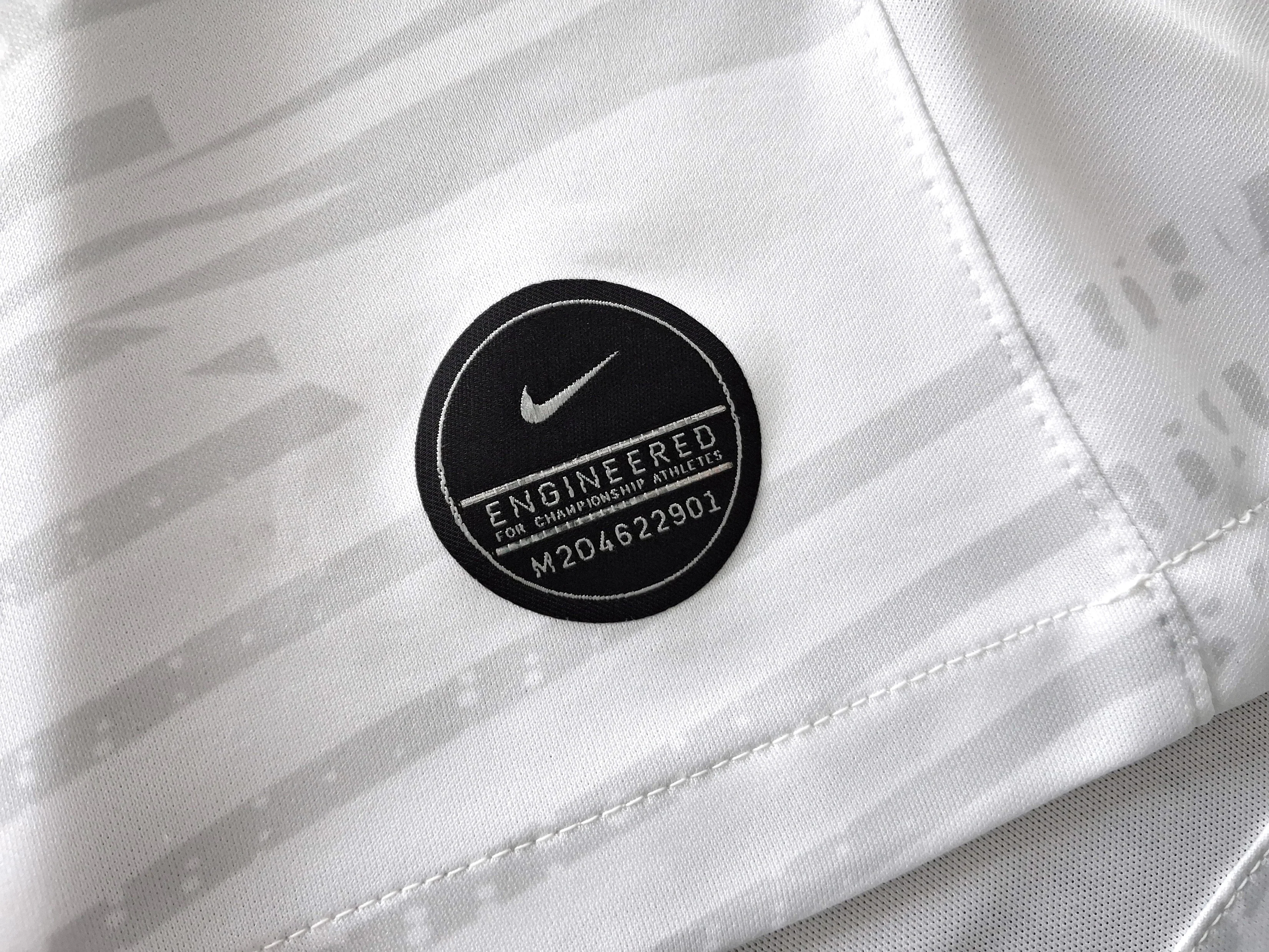 2019/20 RB Leipzig Home Football Shirt (S) - Image 4
