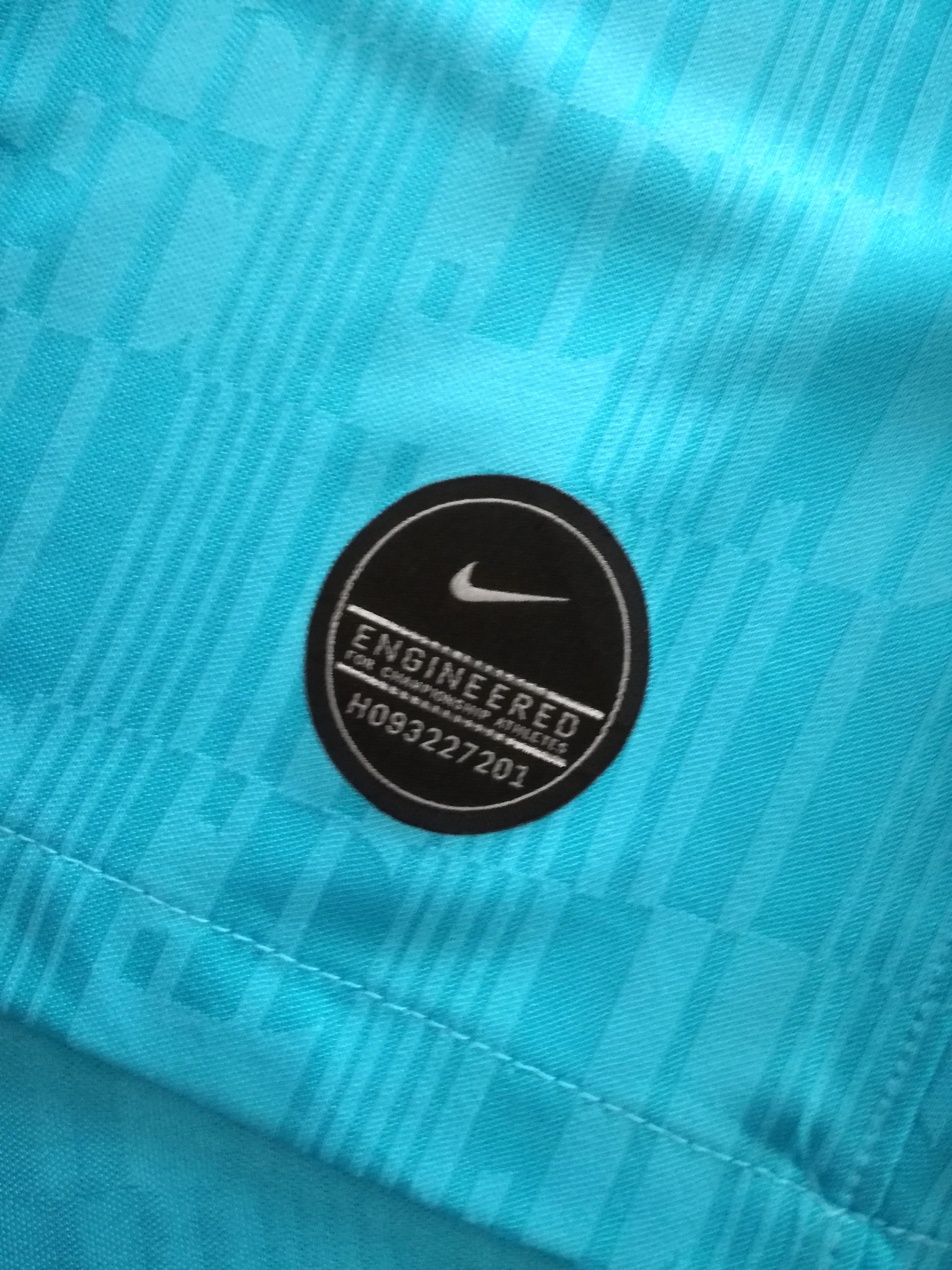 2019/20 Tottenham 3rd Football Shirt (XXL) - Image 4