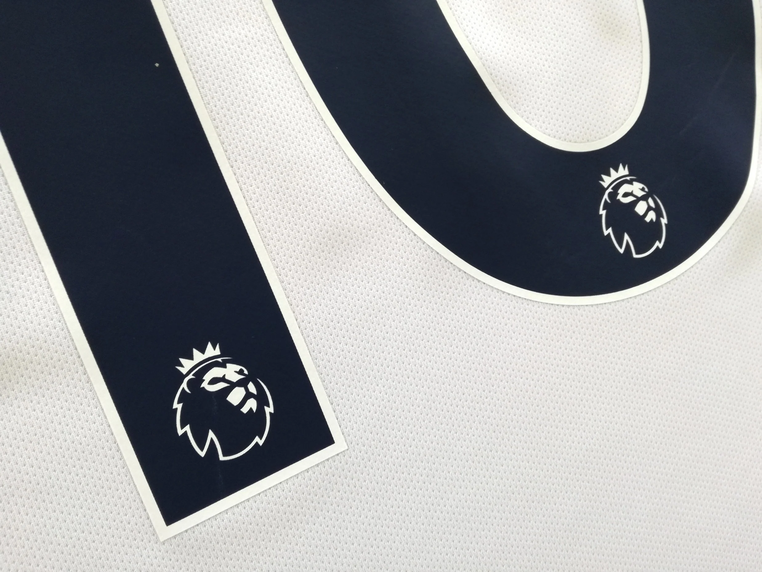 2019/20 Tottenham Home Premier League Football Shirt Kane #10 (S) - Image 7