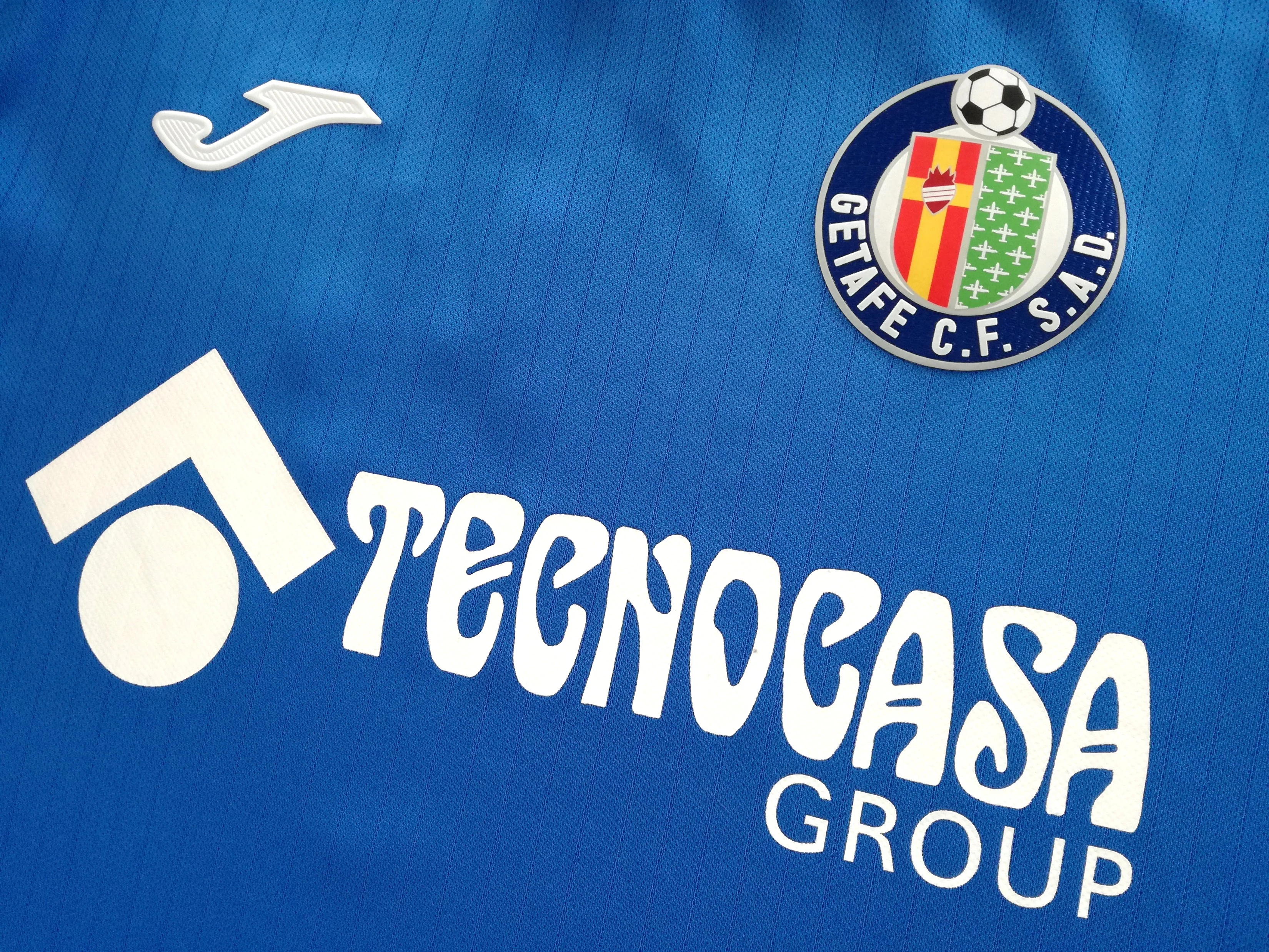 2019/20 Getafe Home La Liga Football Shirt Mata #7 (XL) *BNWT* - Image 9