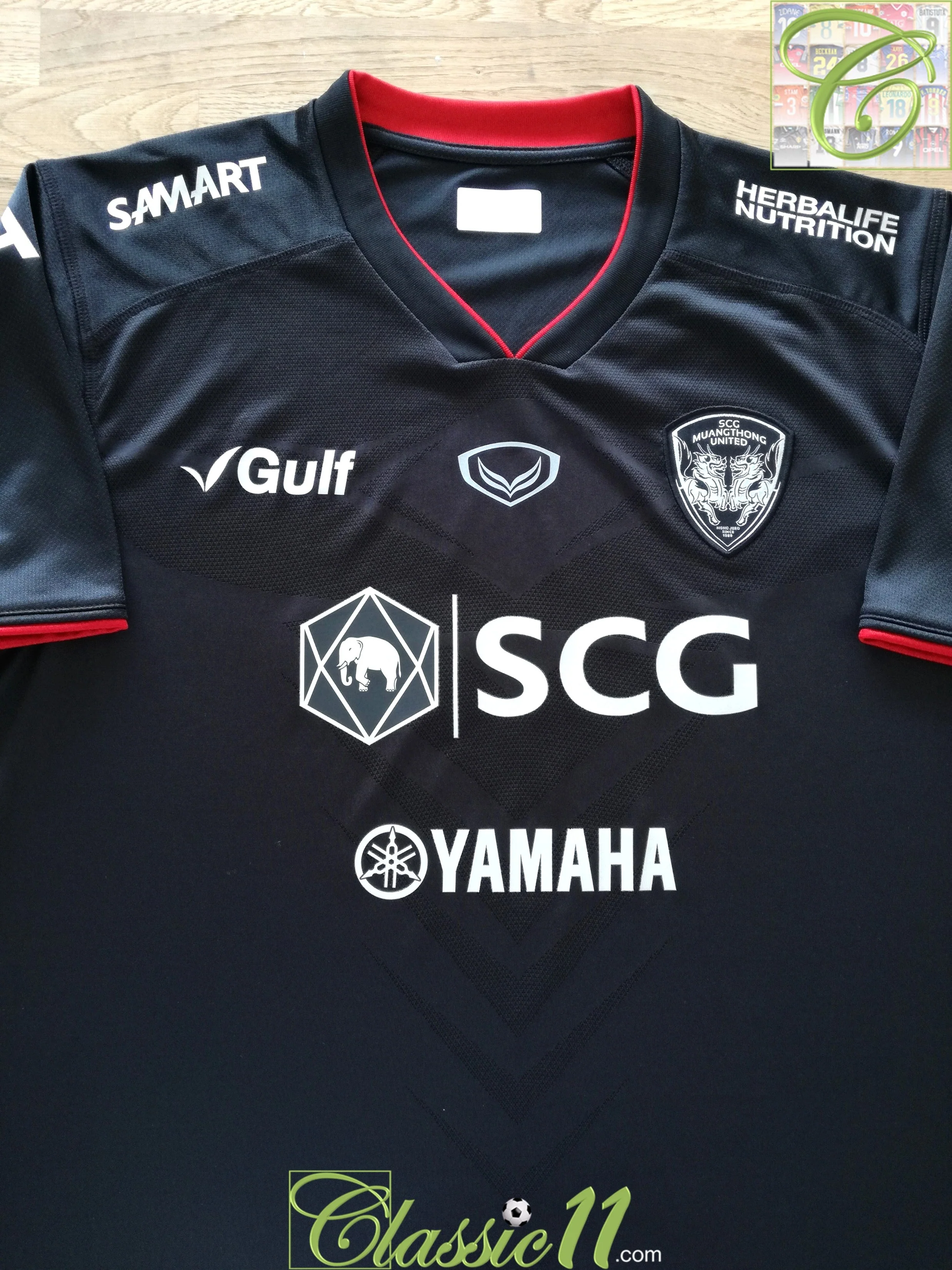 2019 Muangthong United Away Football Shirt (XL)