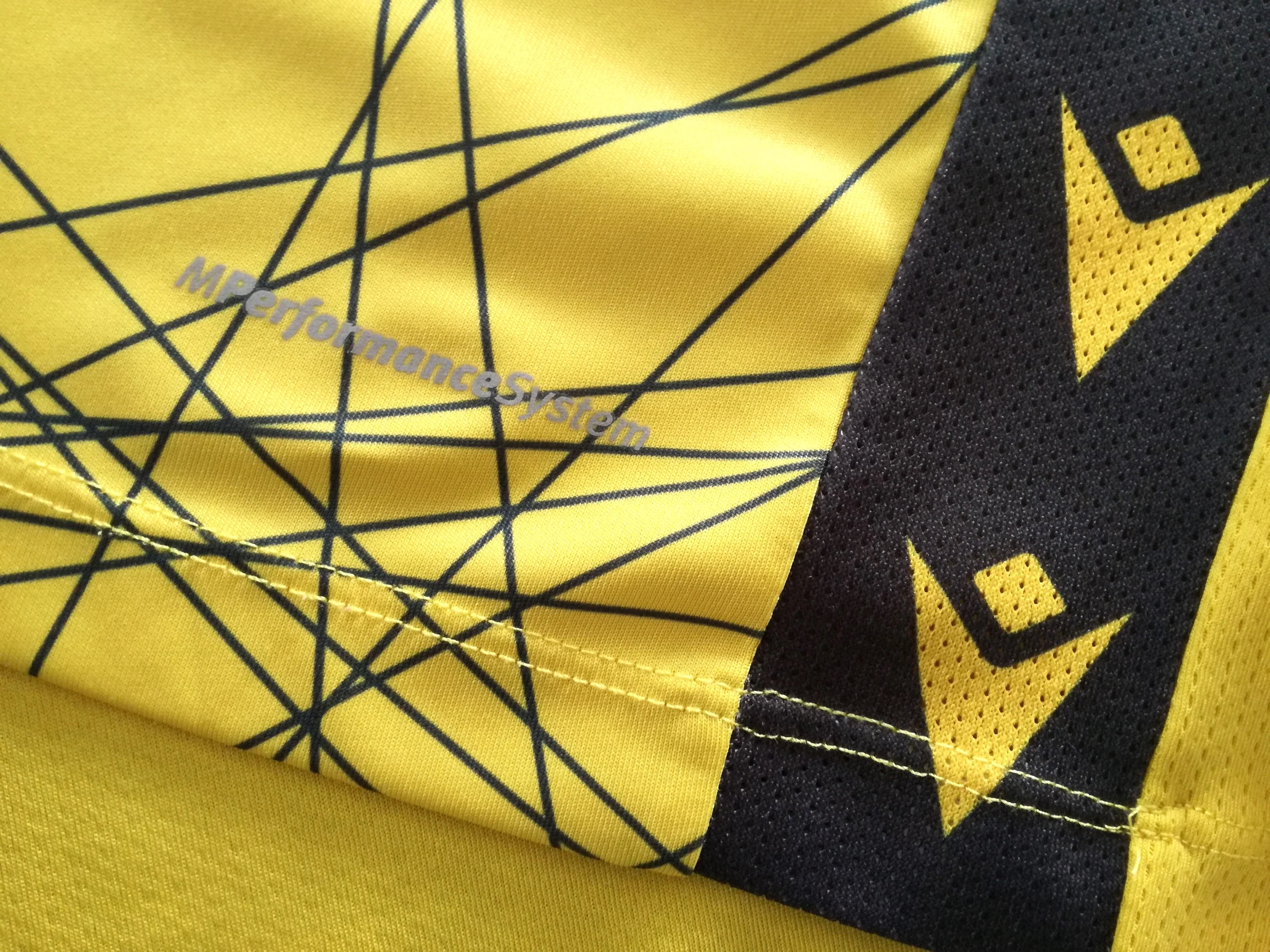 2020/21 Bologna GK Football Shirt (3XL) - Image 4