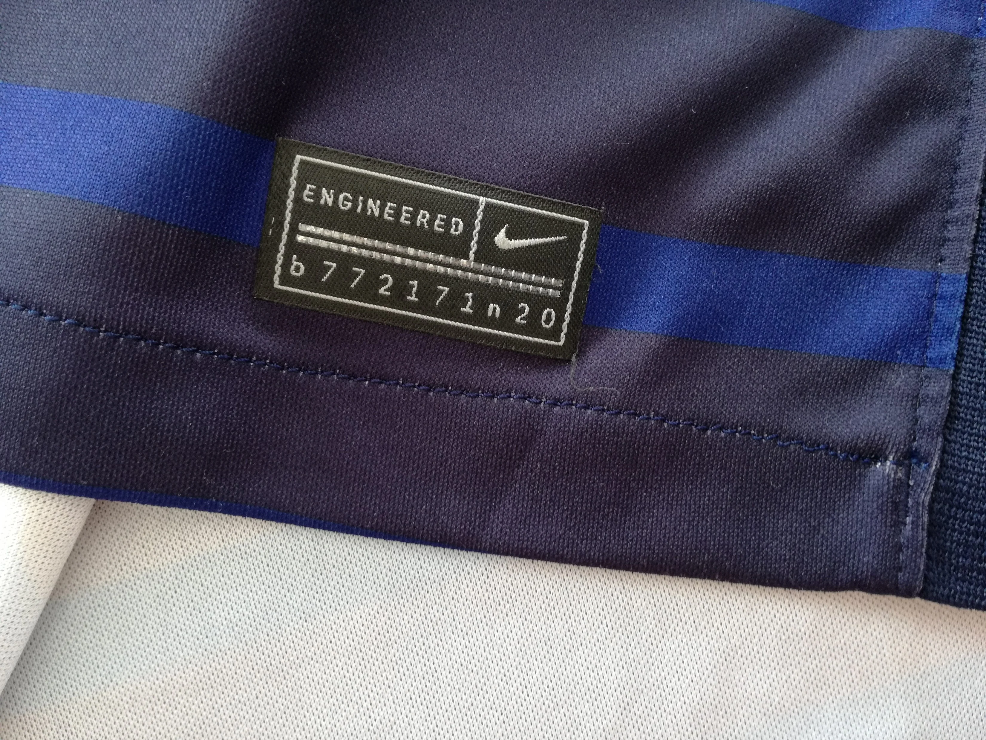 2020/21 France Home Football Shirt Benzema #19 (S) - Image 6