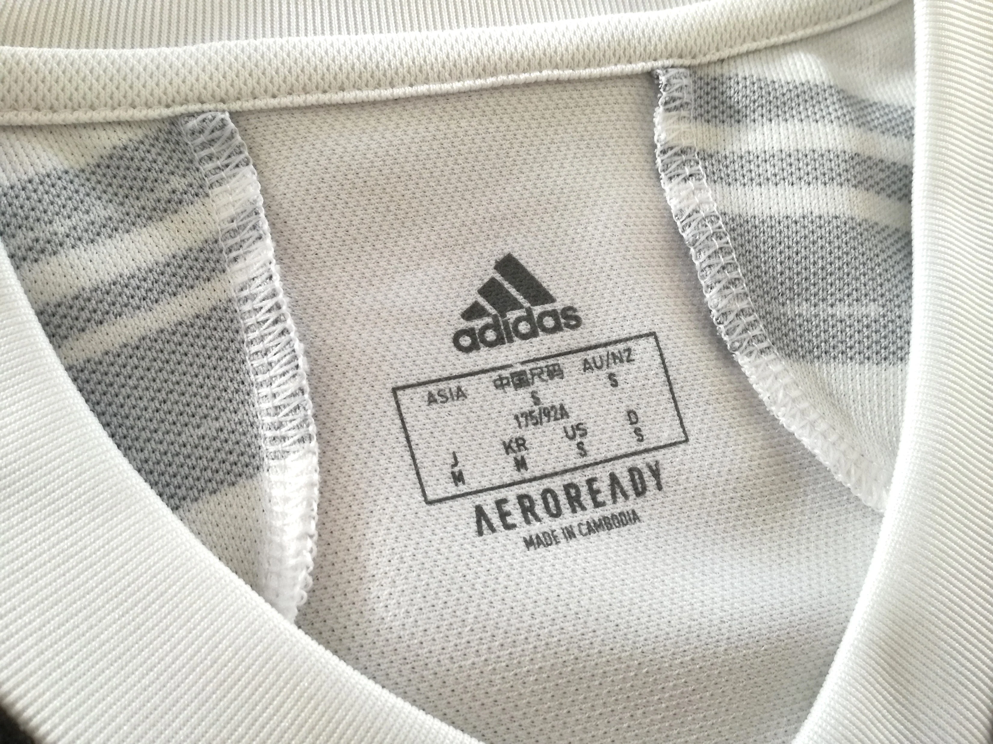 2020/21 Juventus Home Football Shirt (S) - Image 2
