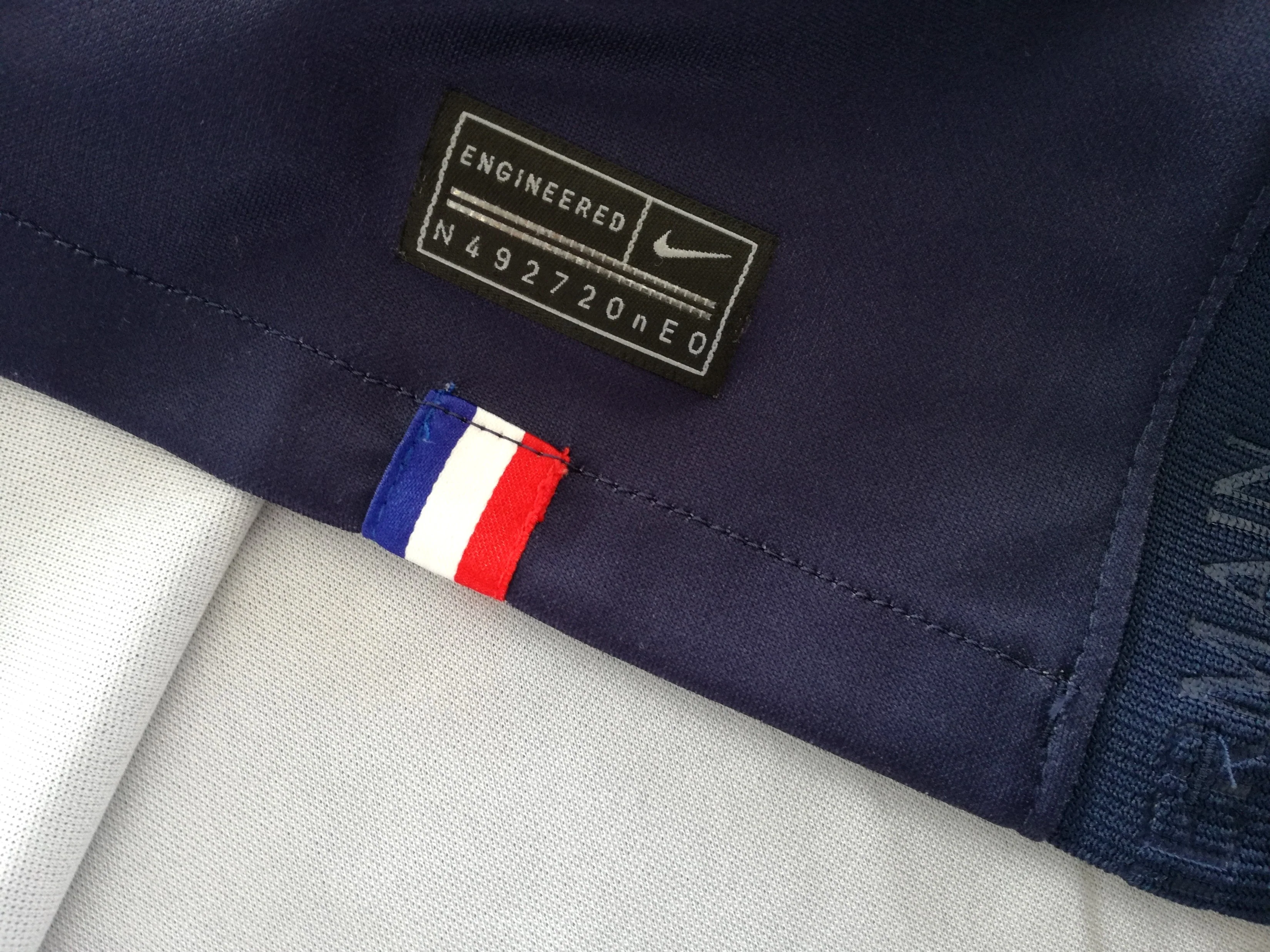 2020/21 PSG Home Football Shirt (S) - Image 4