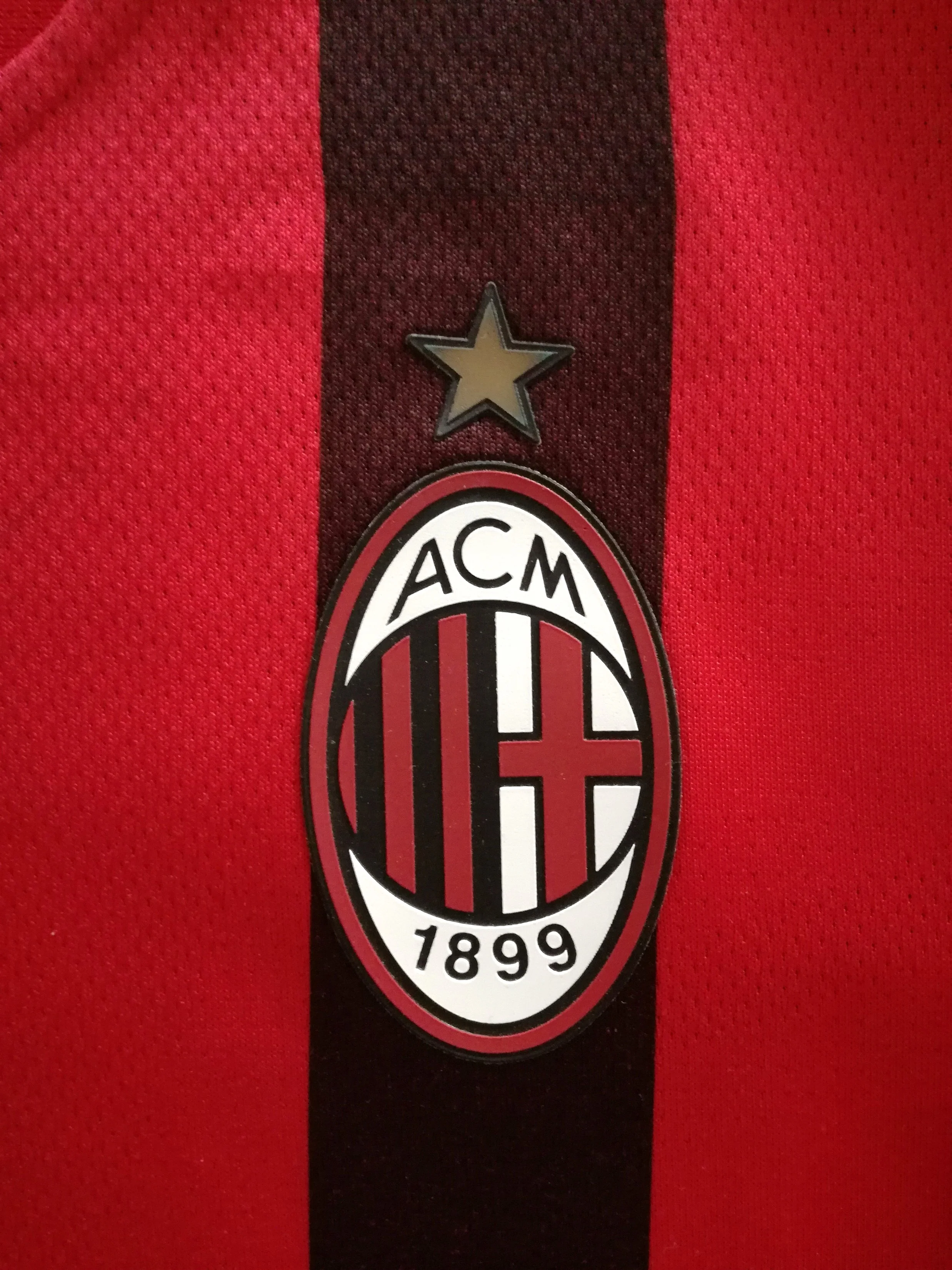 2021/22 AC Milan Home Authentic Football Shirt (M) - Image 5