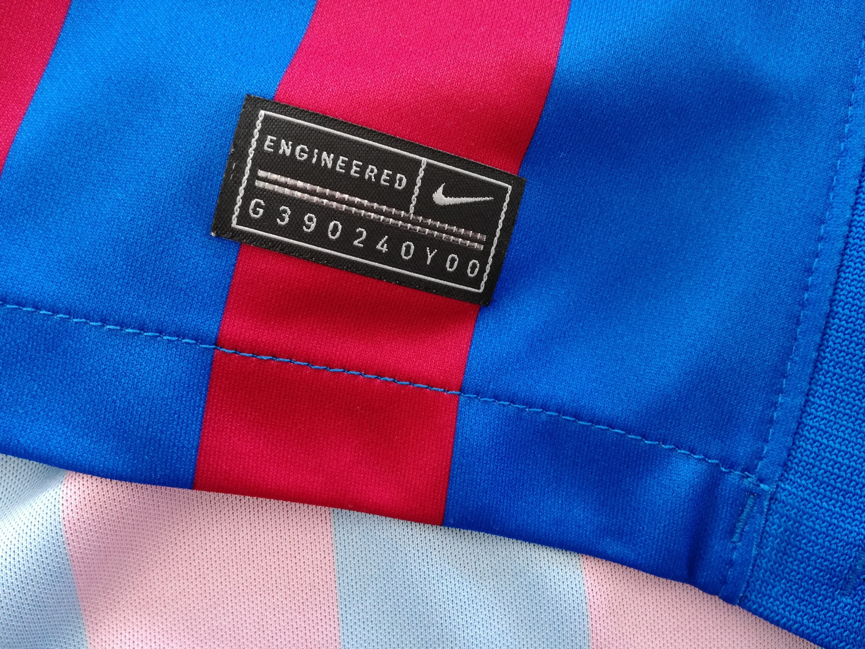2021/22 Barcelona Home Football Shirt (S) - Image 4