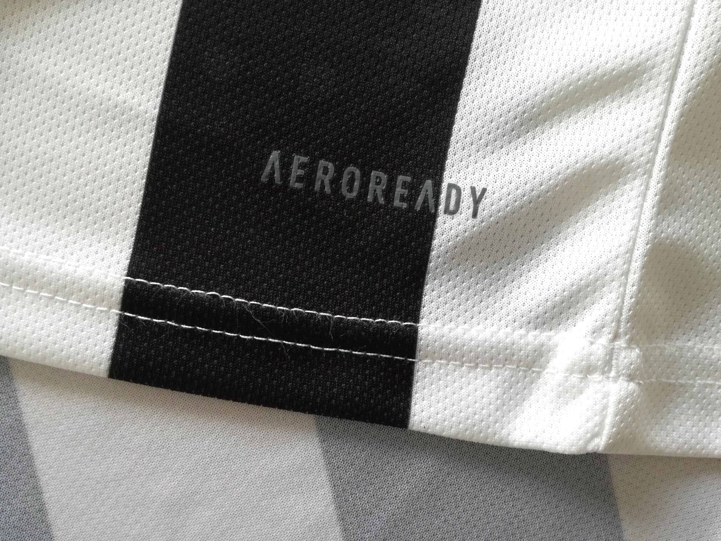 2021/22 Juventus Home Football Shirt (M) - Image 4