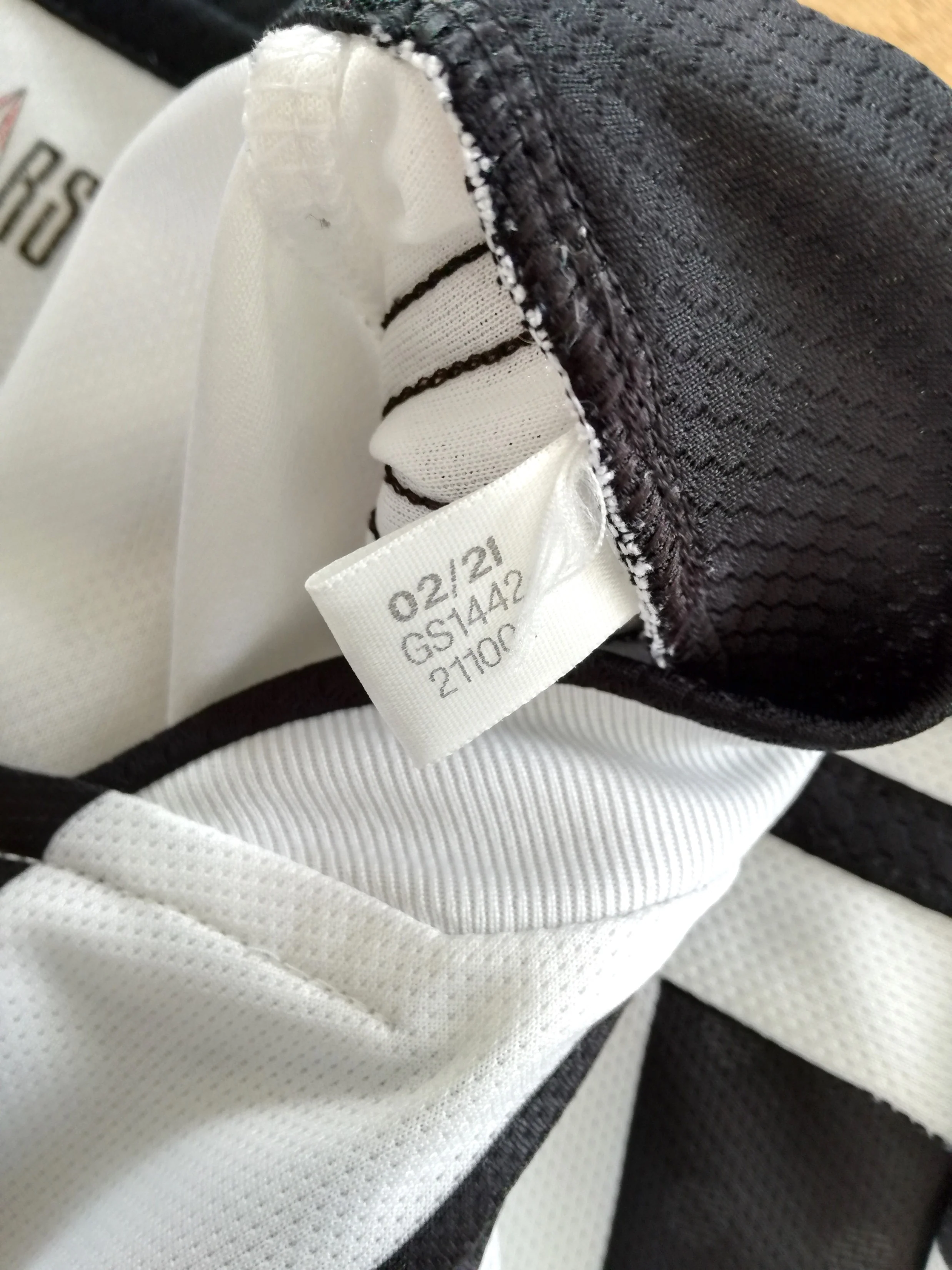2021/22 Juventus Home Football Shirt (M) - Image 6