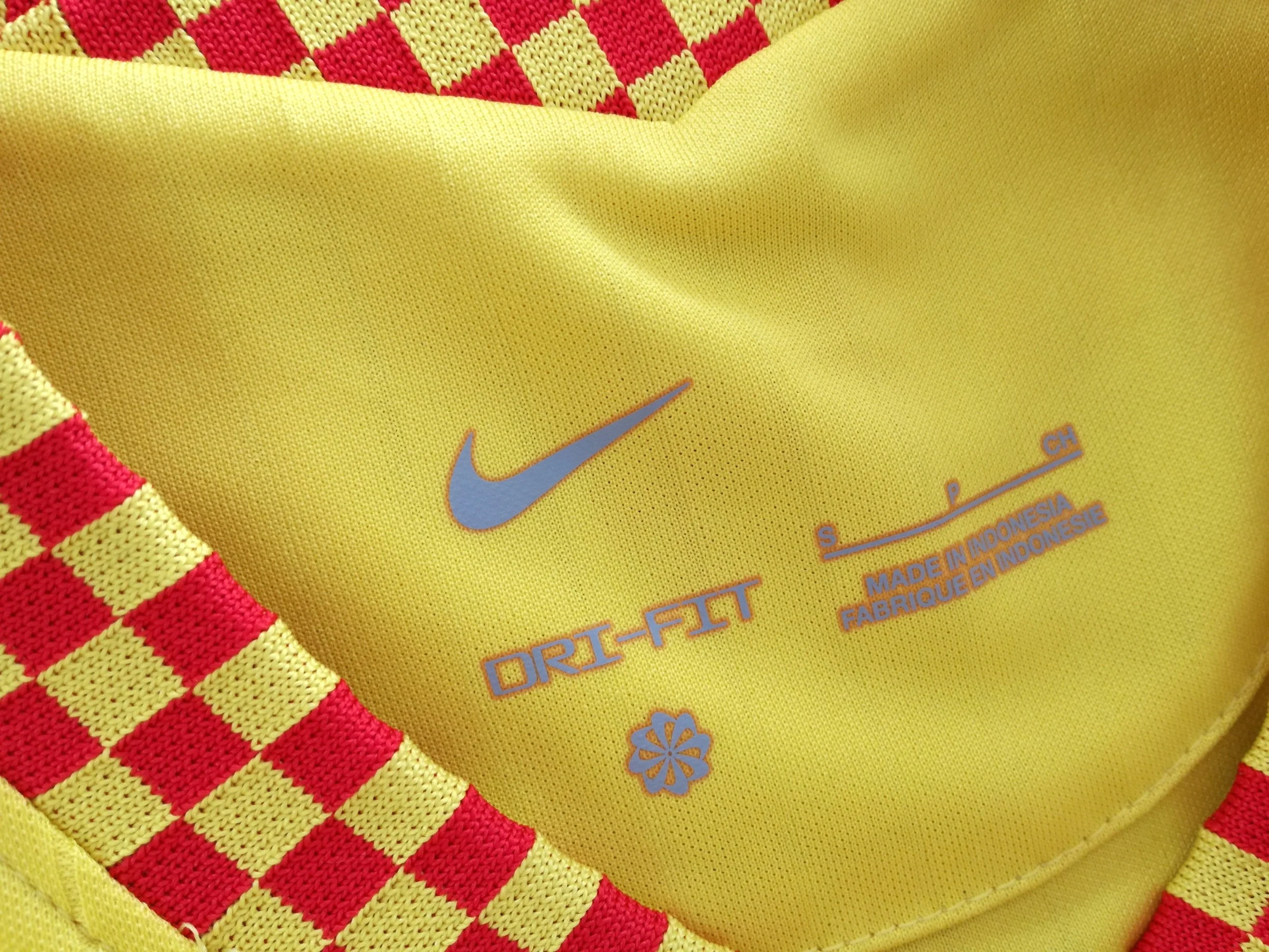 2021/22 Liverpool 3rd Premier League Football Shirt M.Salah #11 (S) - Image 3