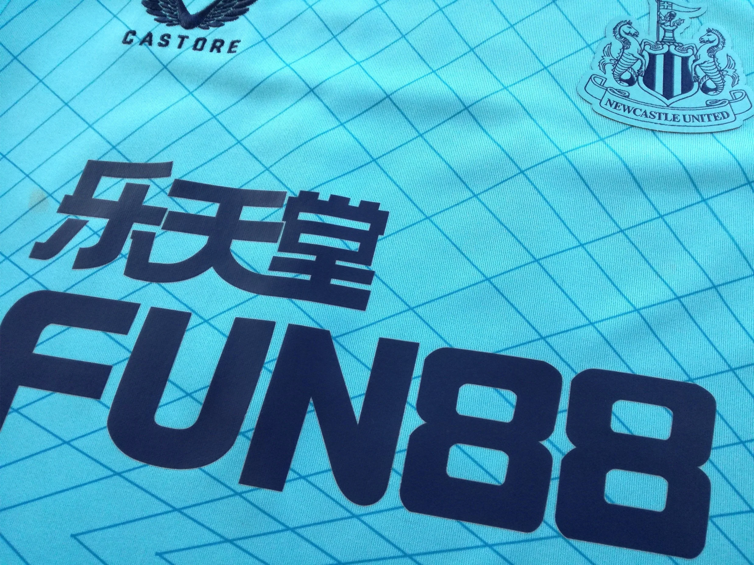 2021/22 Newcastle Utd 3rd Premier League Football Shirt Bruno G. #39 (M) - Image 5