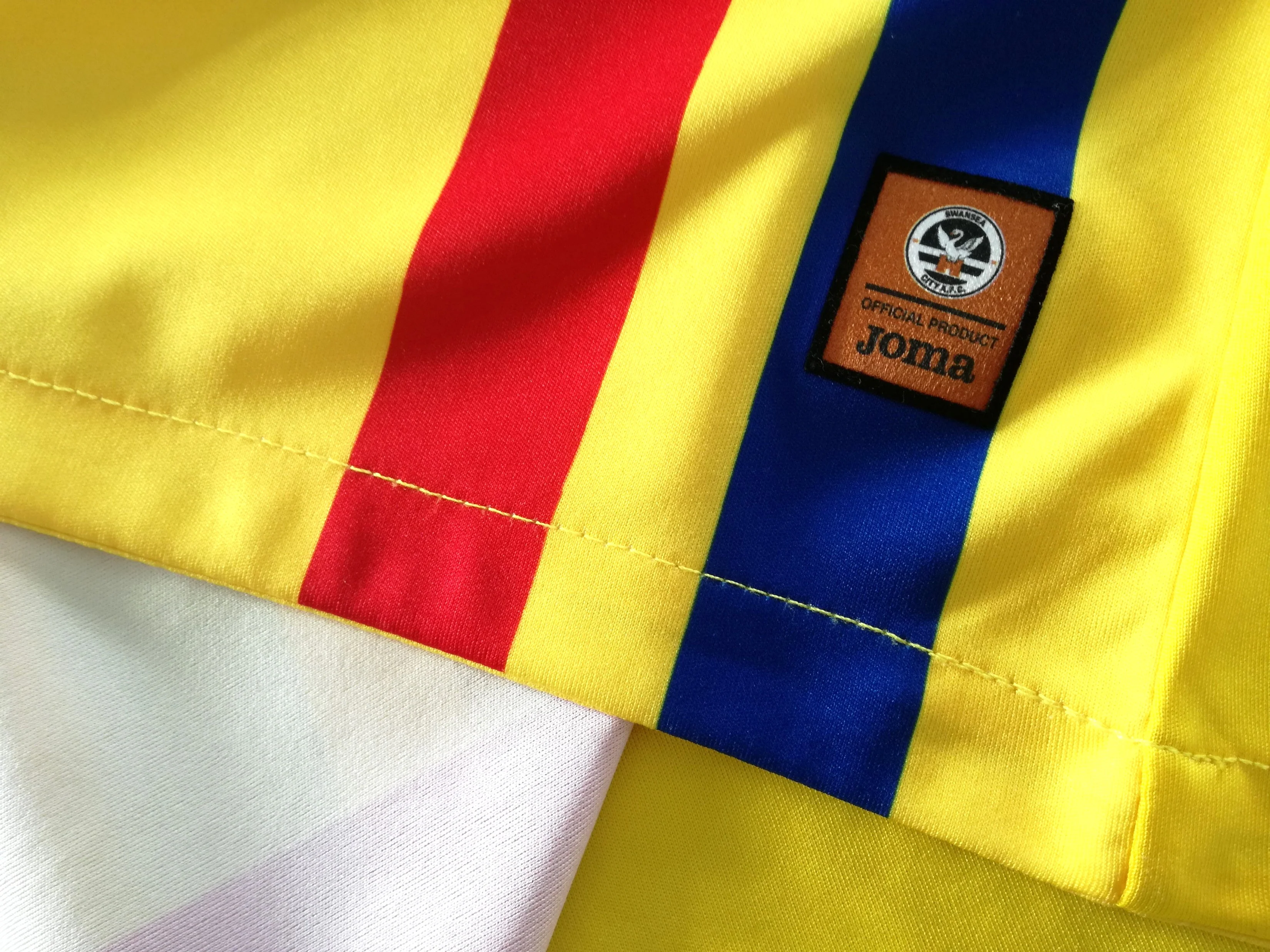 2021/22 Swansea City GK Football Shirt (S) - Image 4