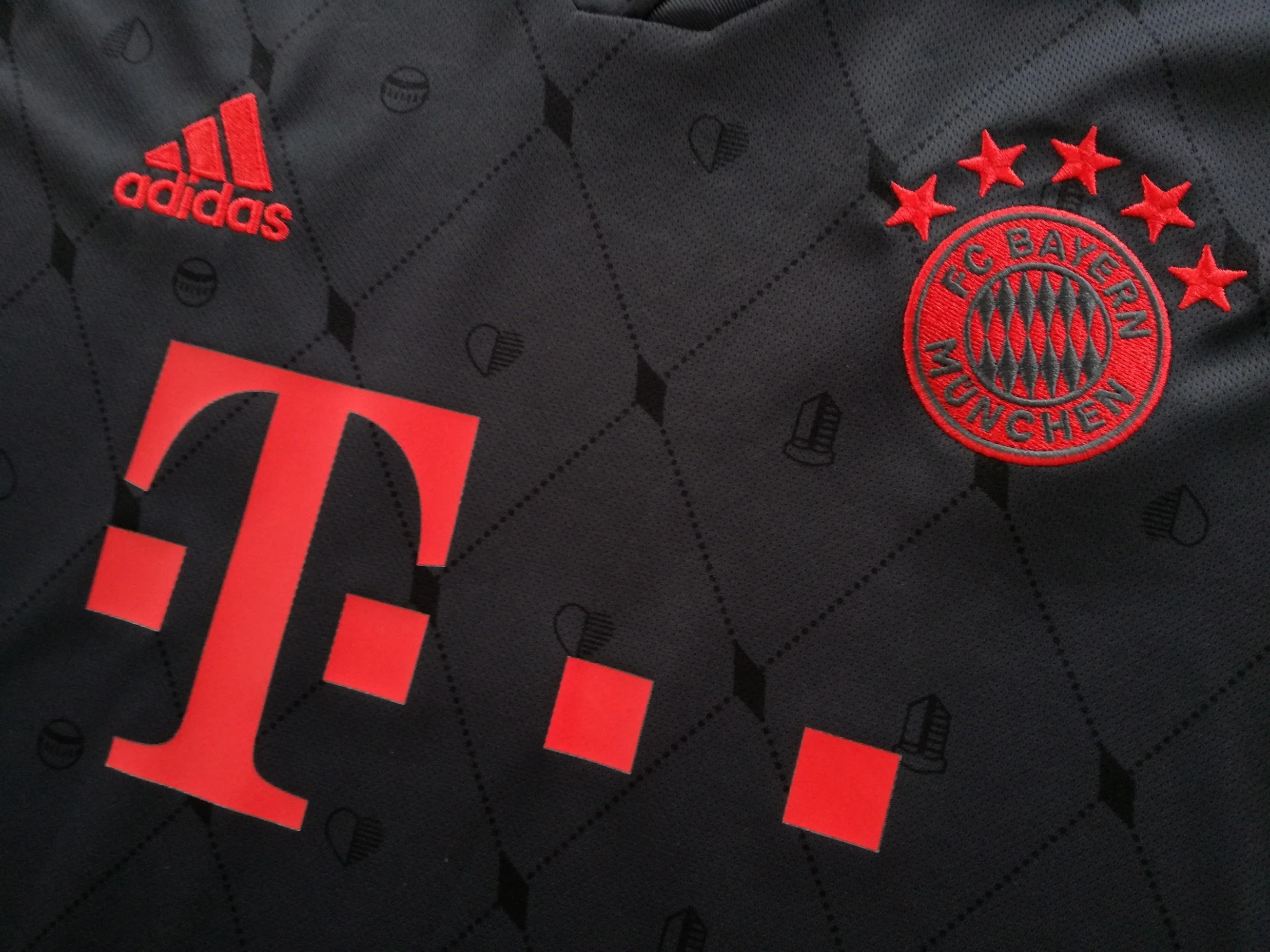 2022/23 Bayern Munich 3rd Football Shirt (XL) - Image 3