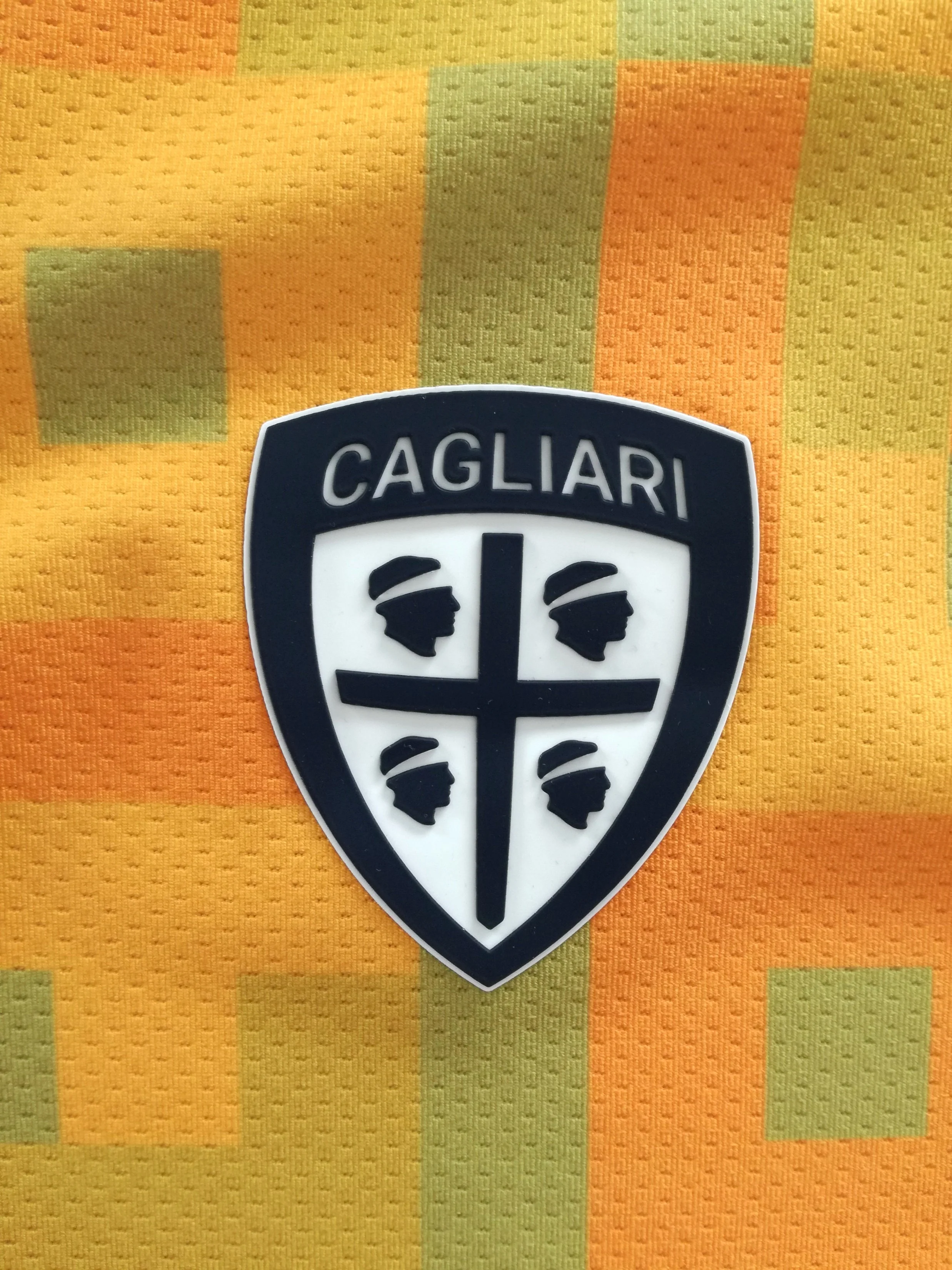 2022/23 Cagliari 3rd Football Shirt (XL) - Image 3