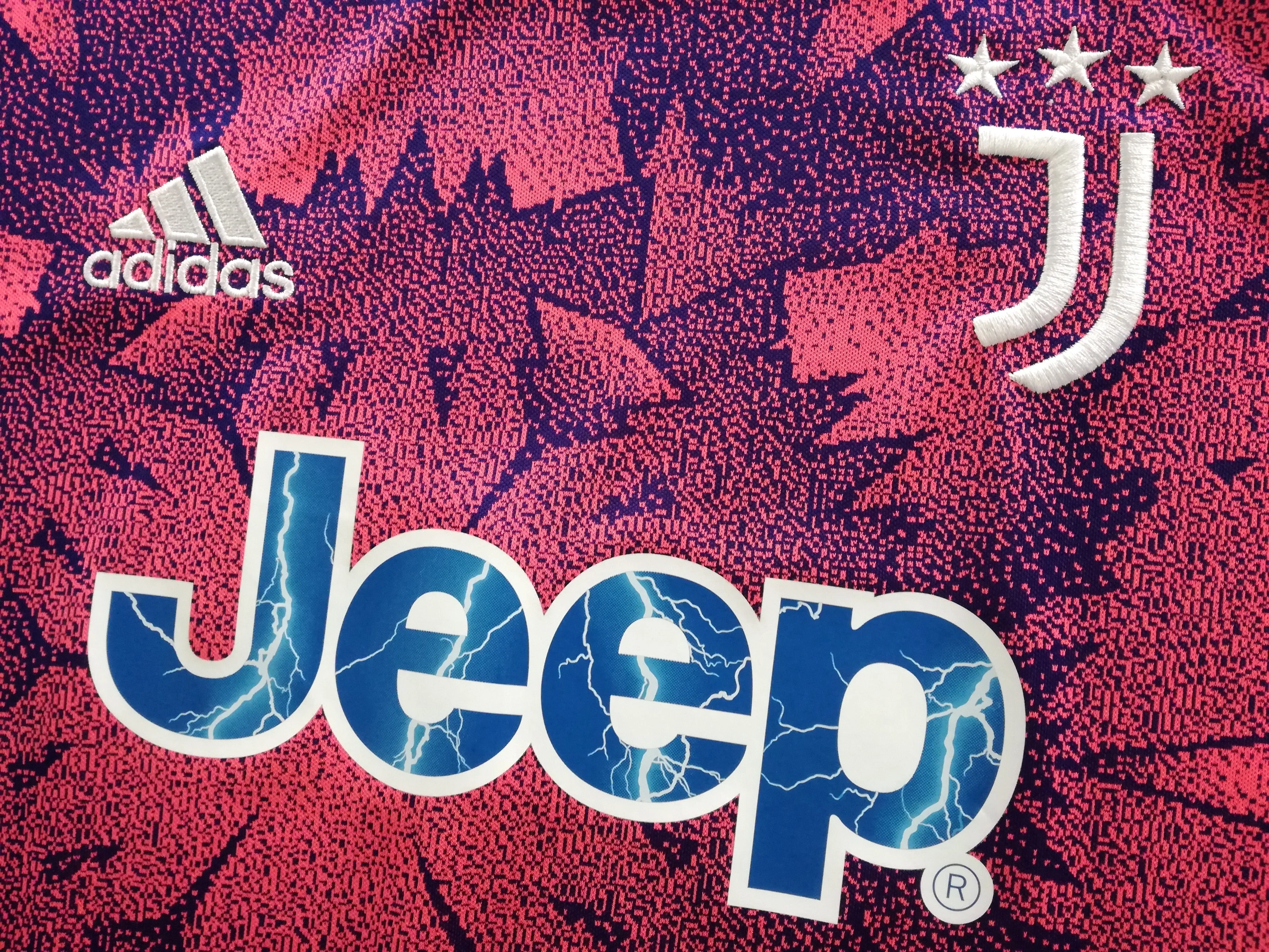 2022/23 Juventus 3rd Football Shirt (M) - Image 3