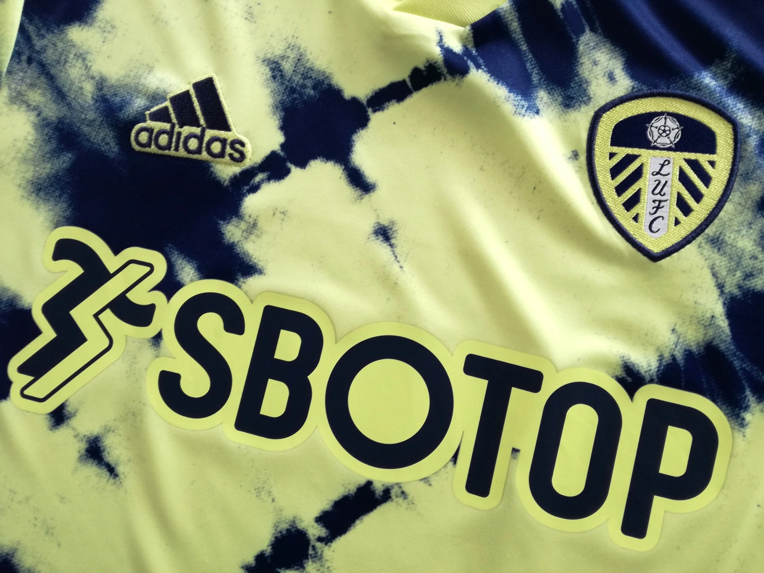 2022/23 Leeds Utd Away Football Shirt (M) - Image 3