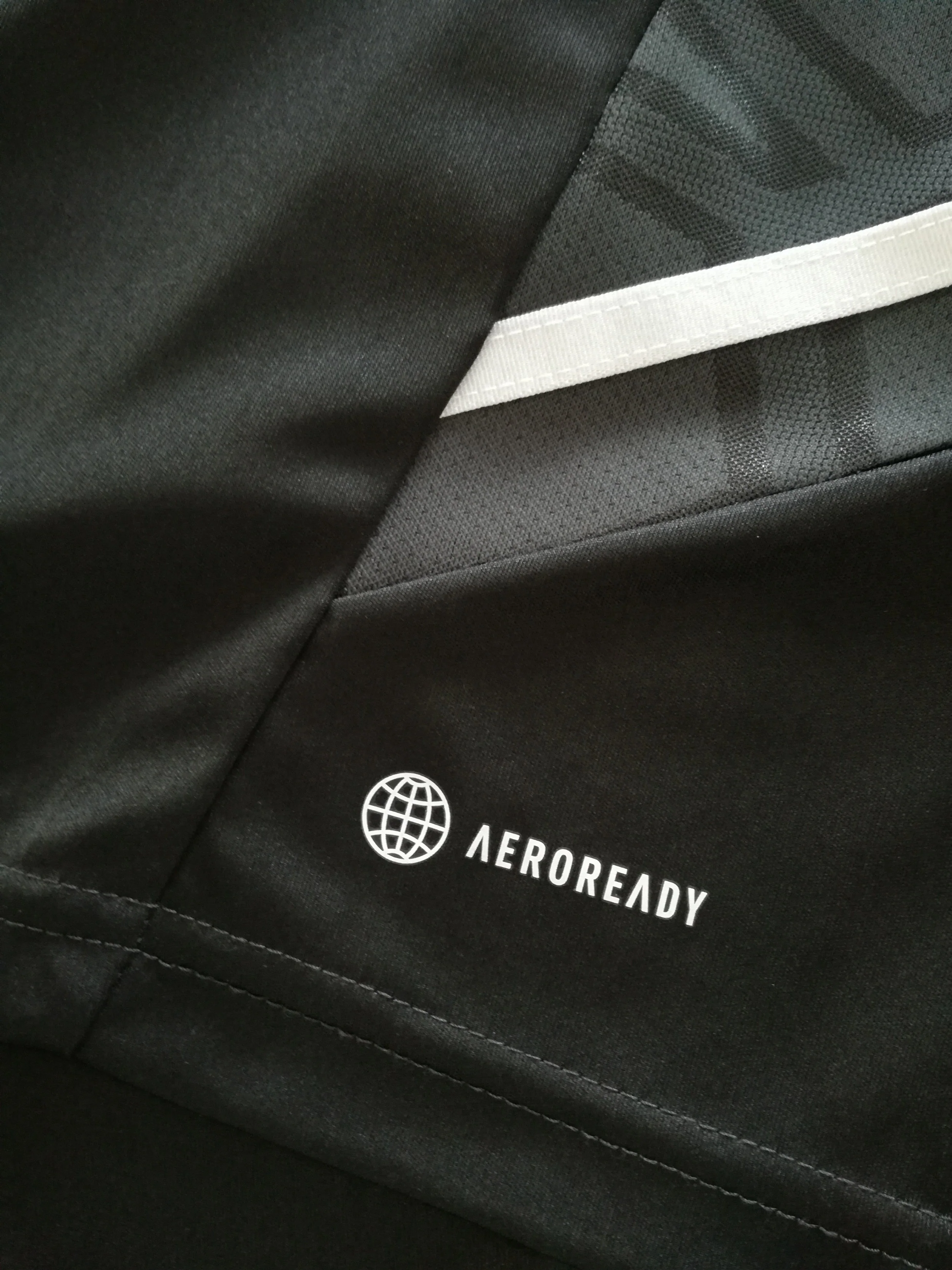 2022/23 Man Utd Training Shirt (M) - Image 4