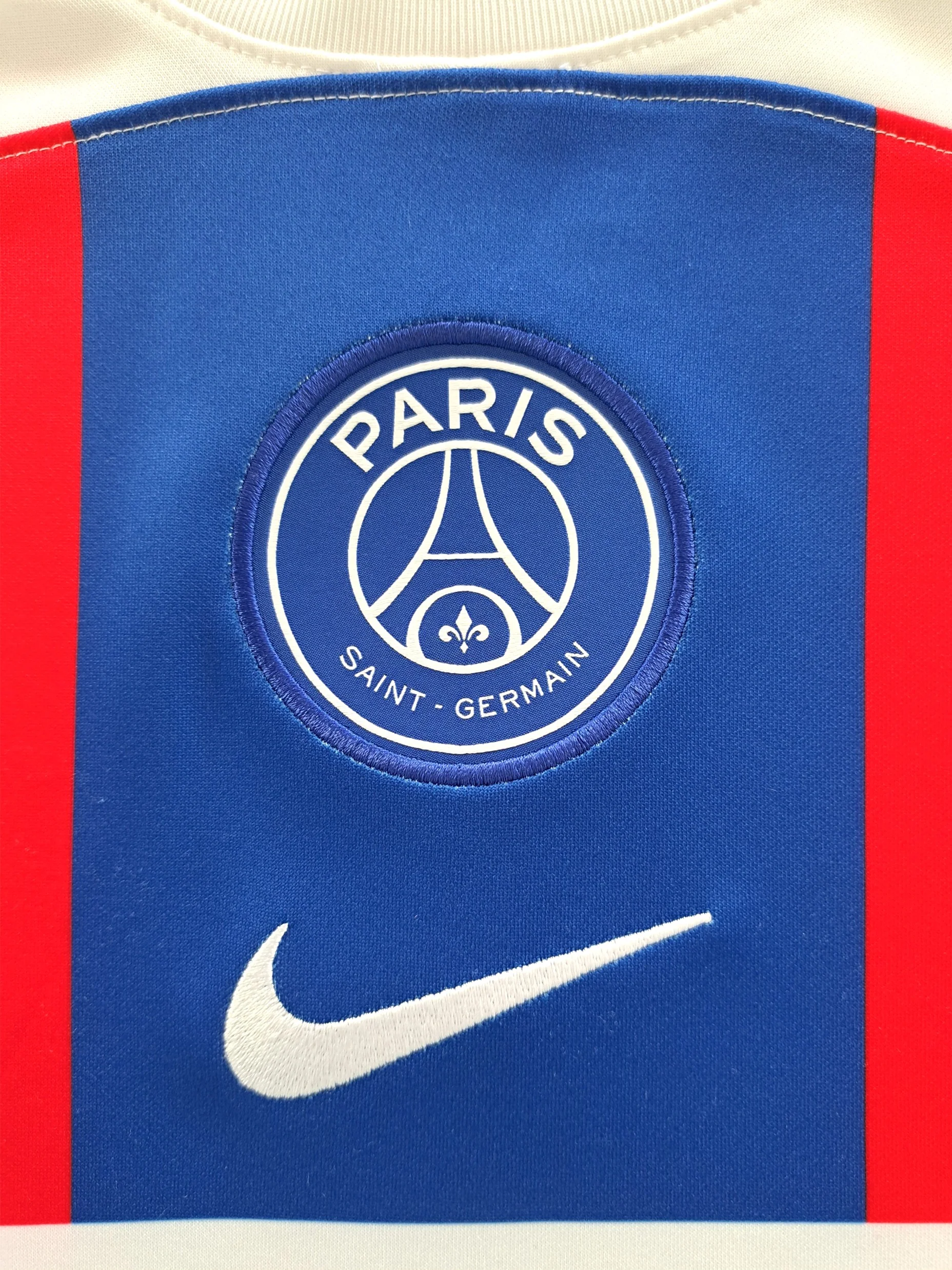 2022/23 PSG 3rd Football Shirt (M) - Image 3