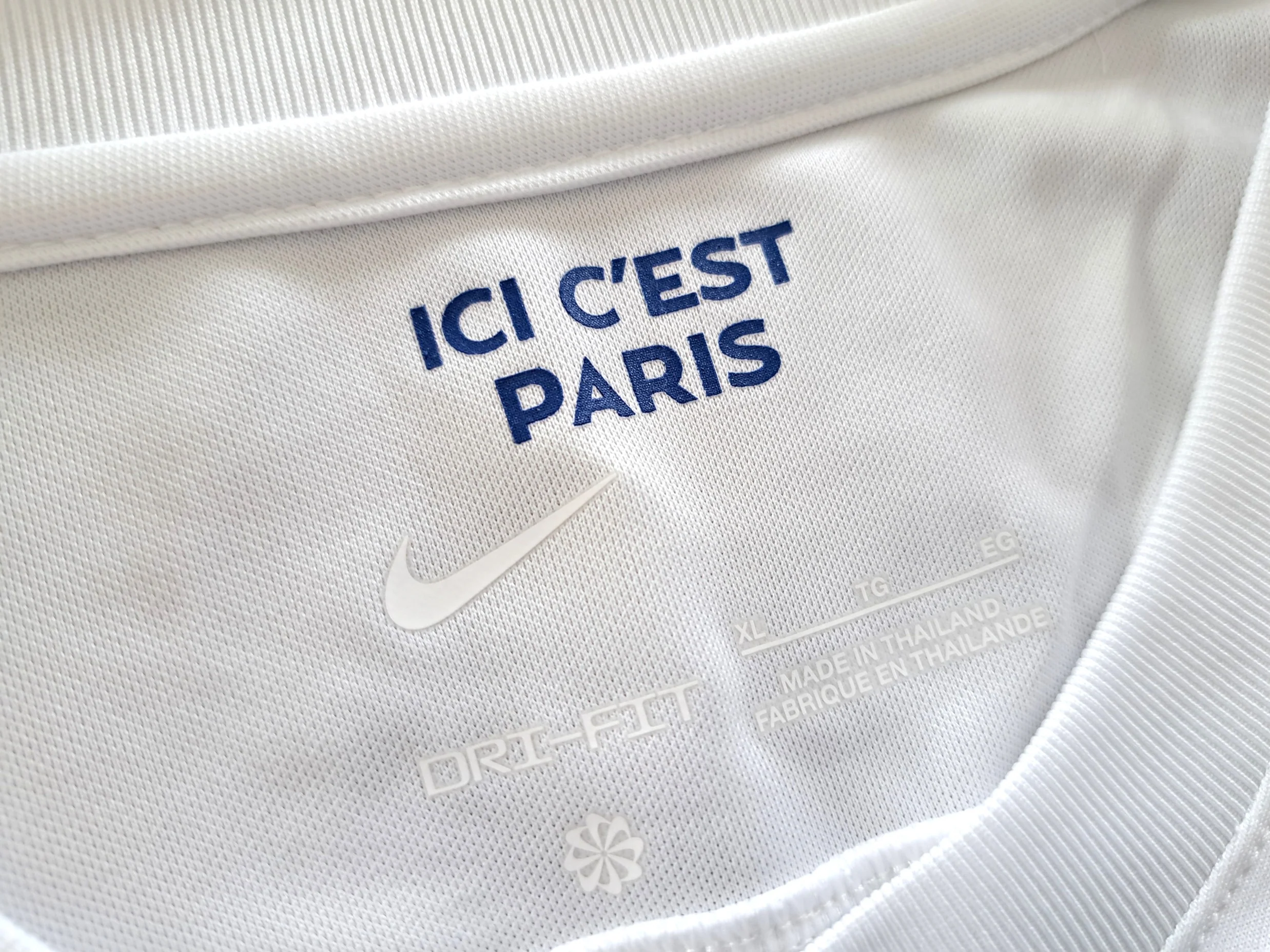 2022/23 PSG 3rd Football Shirt (XL) *BNWT* - Image 2