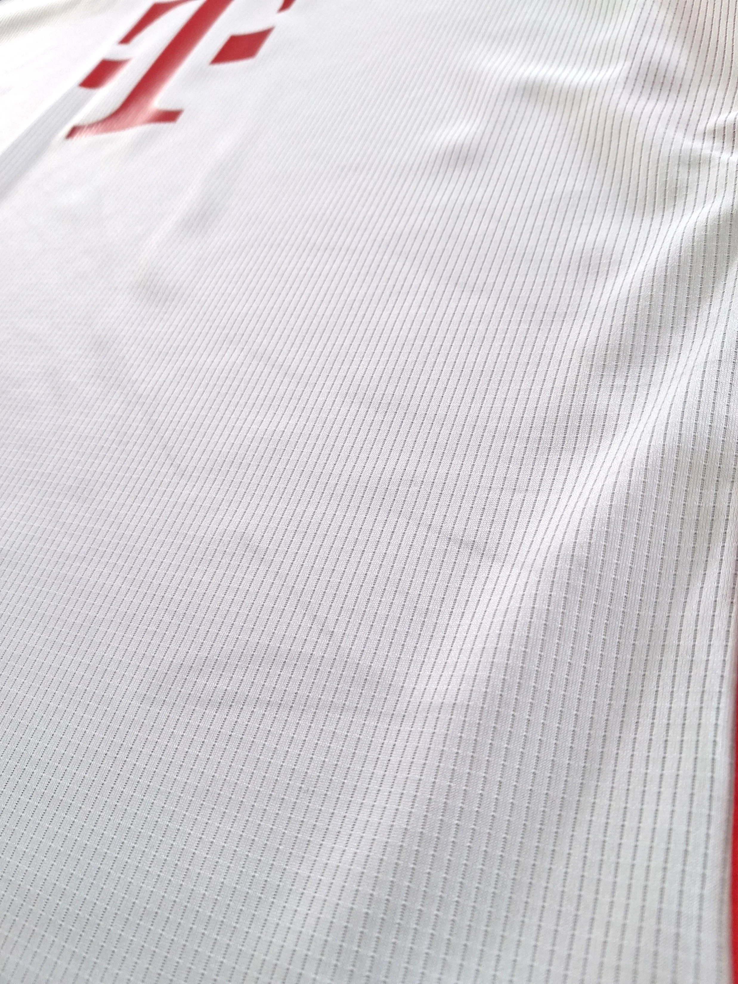2023/24 Bayern Munich Home Football Shirt (L) - Image 5