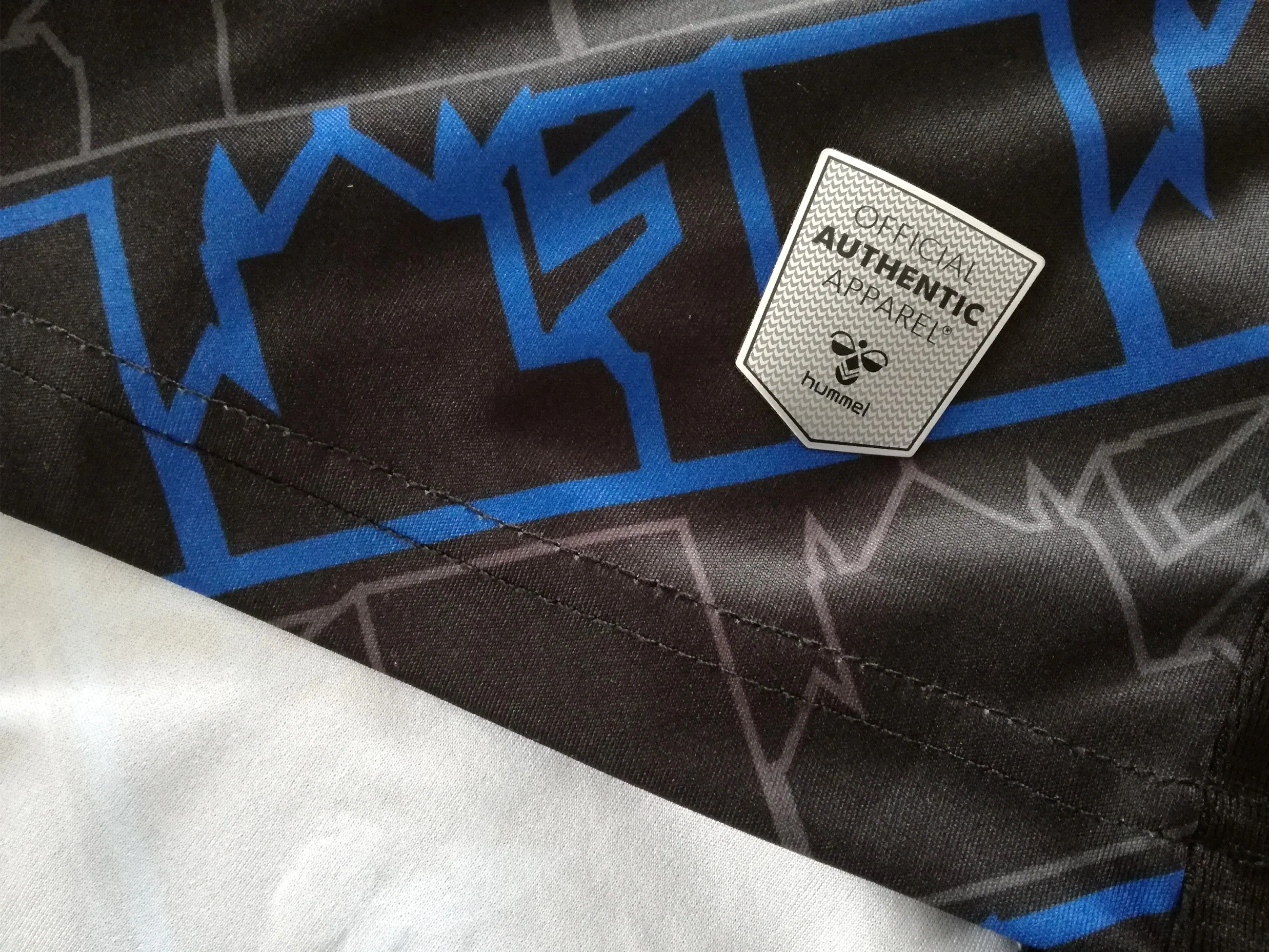 2023/24 Everton GK Football Shirt (S) - Image 6