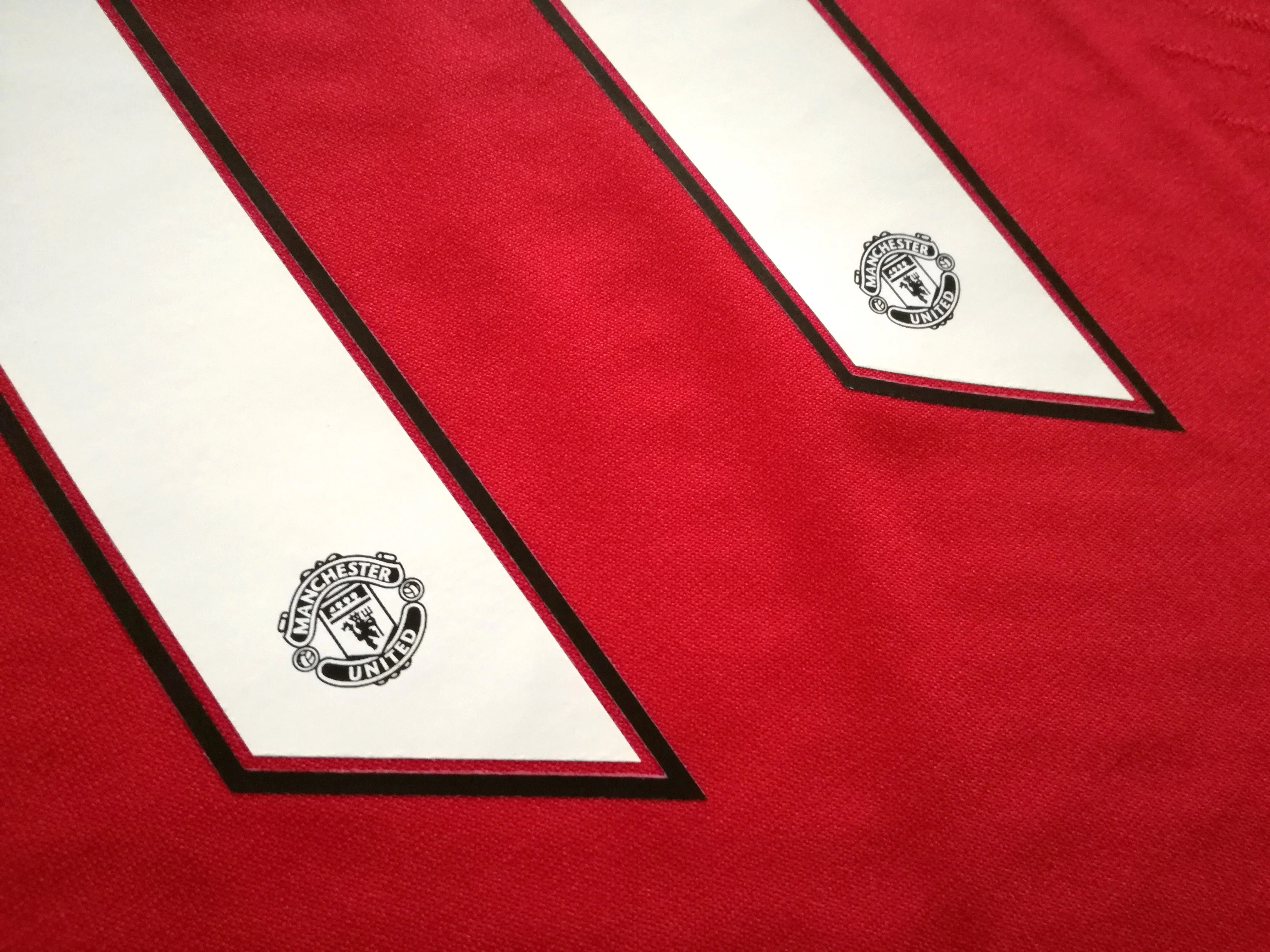 2023/24 Man Utd Home Authentic Football Shirt Højlund #11 (L) - Image 7