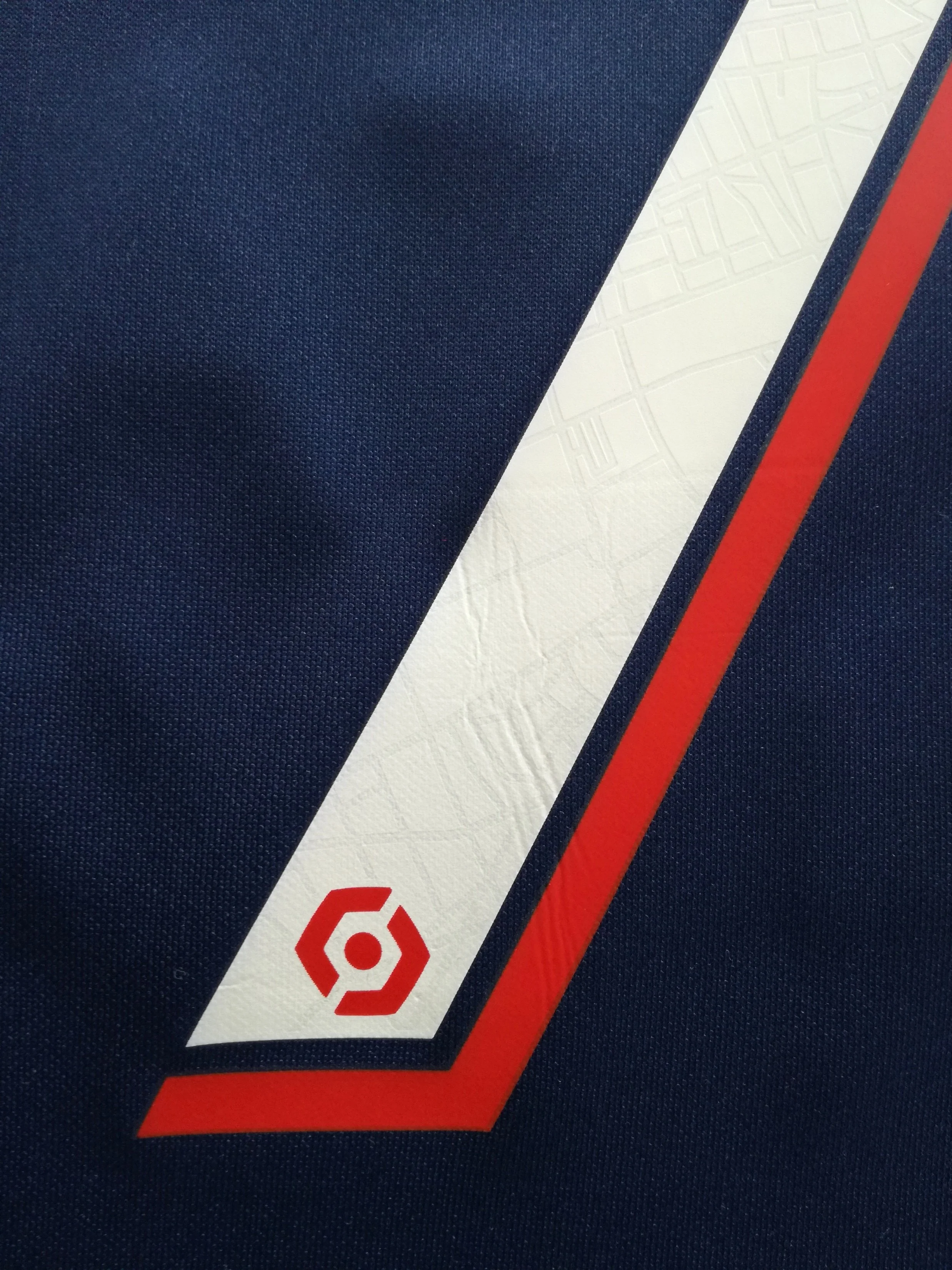 2023/24 PSG Home Ligue 1 Football Shirt Mbappé #7 (L) *BNWT* - Image 9