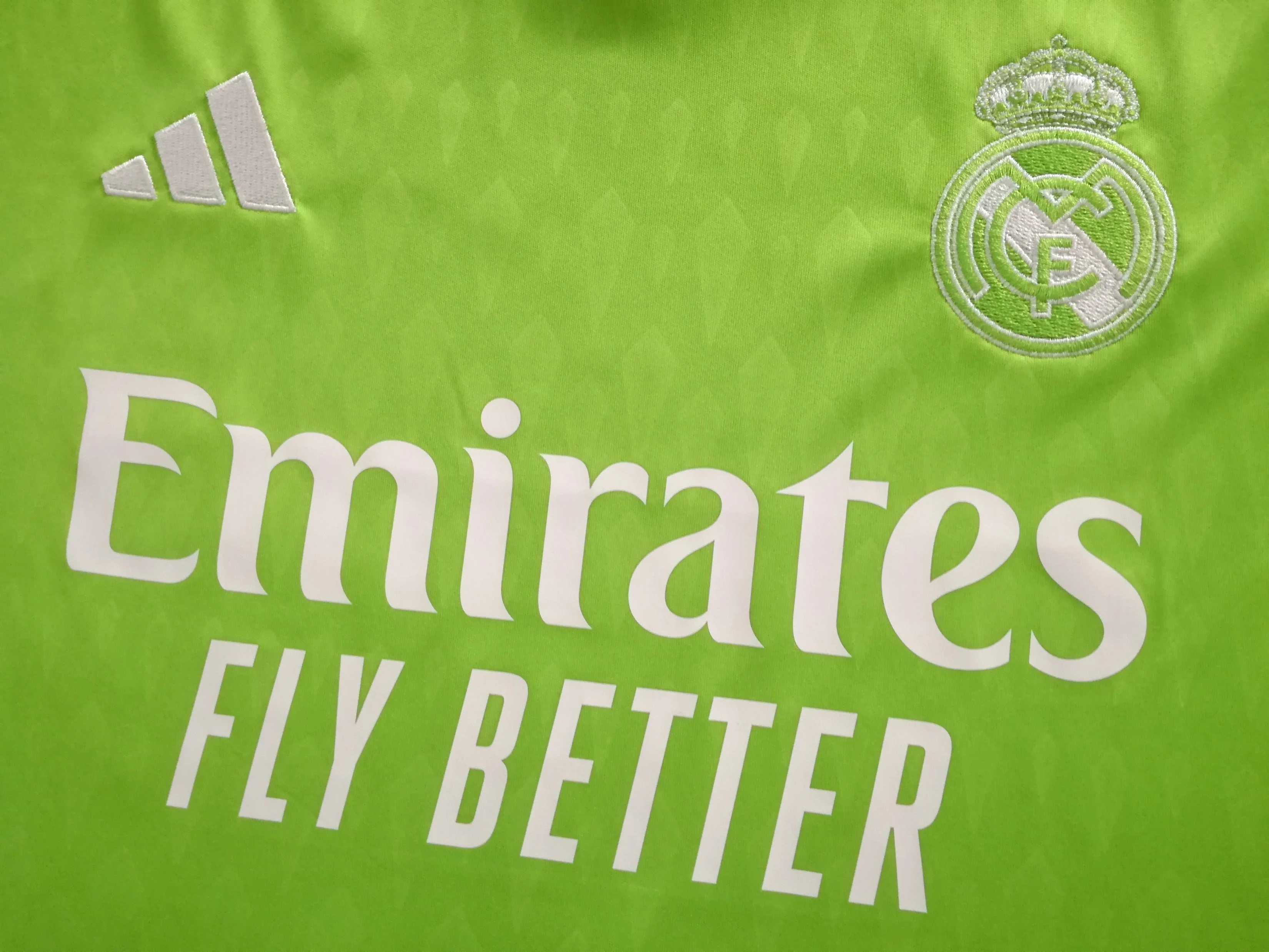 2023/24 Real Madrid GK Champions League Football Shirt Lunin #13 (M) - Image 6