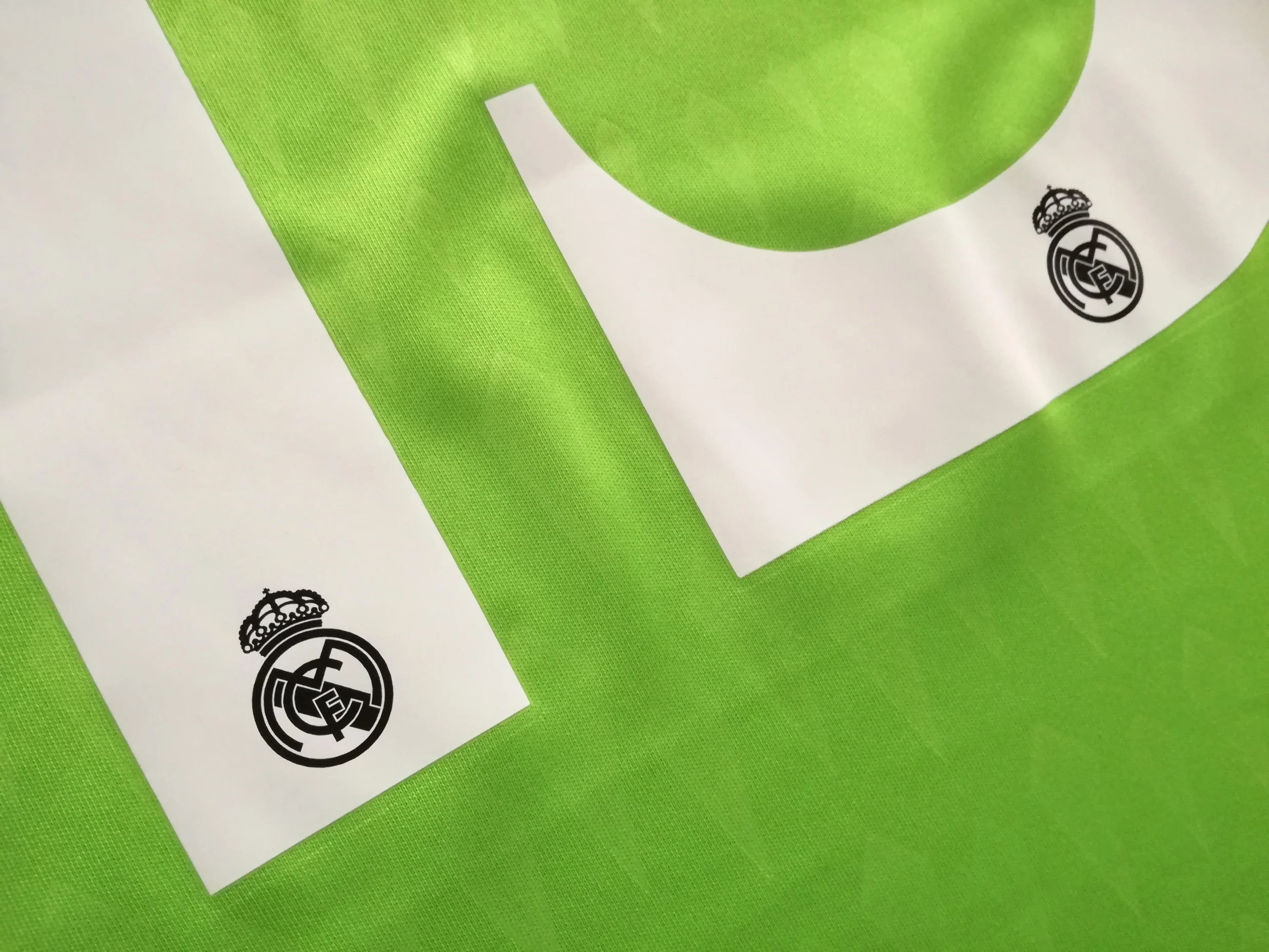 2023/24 Real Madrid GK Champions League Football Shirt Lunin #13 (M) - Image 8