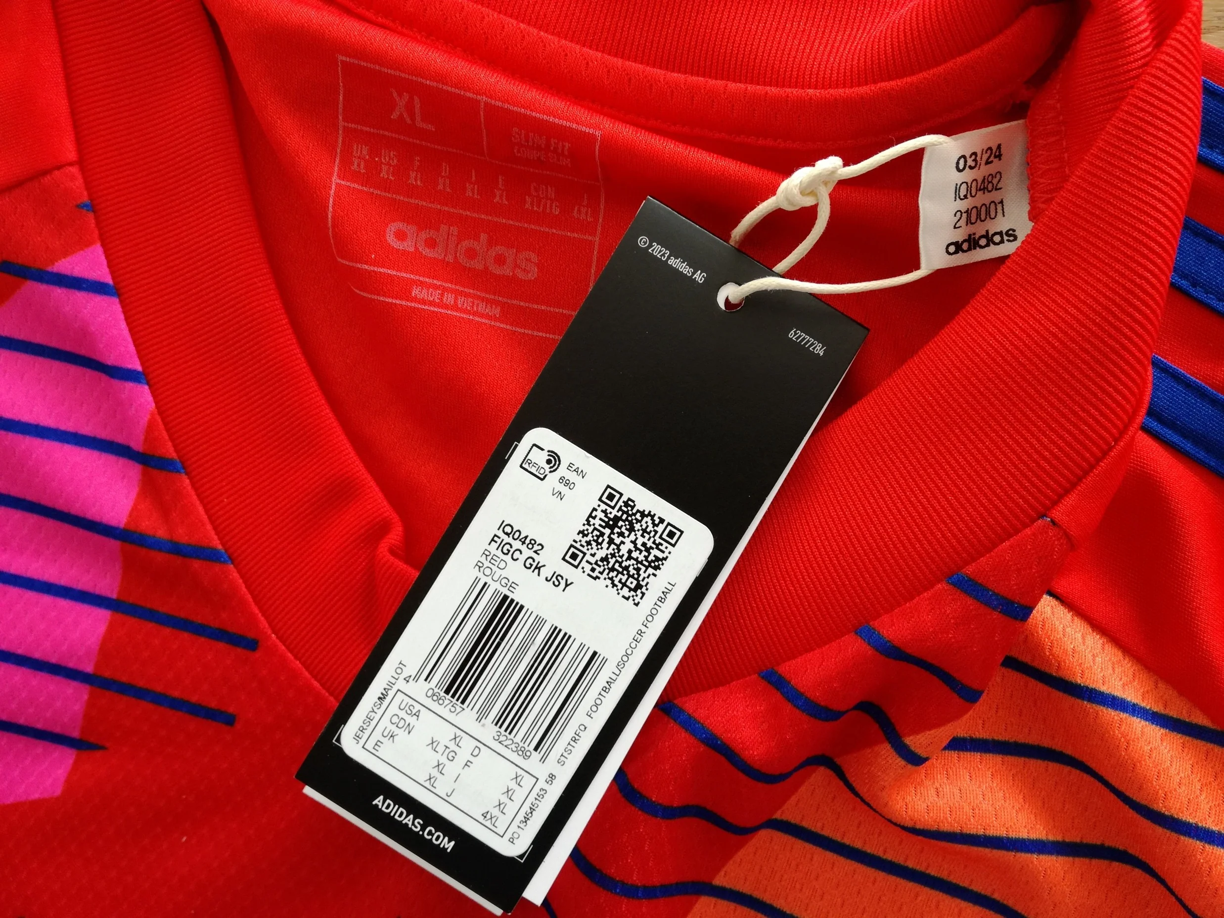 2024/25 Italy GK Football Shirt (XL)*BNWT* - Image 3