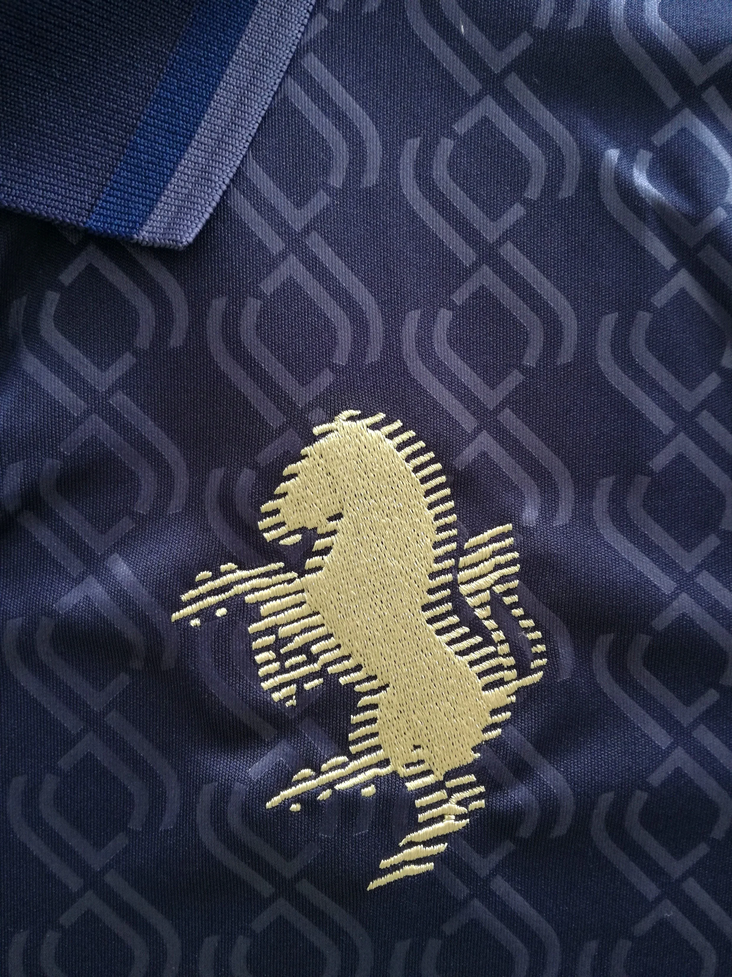 2024/25 Juventus 3rd Football Shirt (S) - Image 4