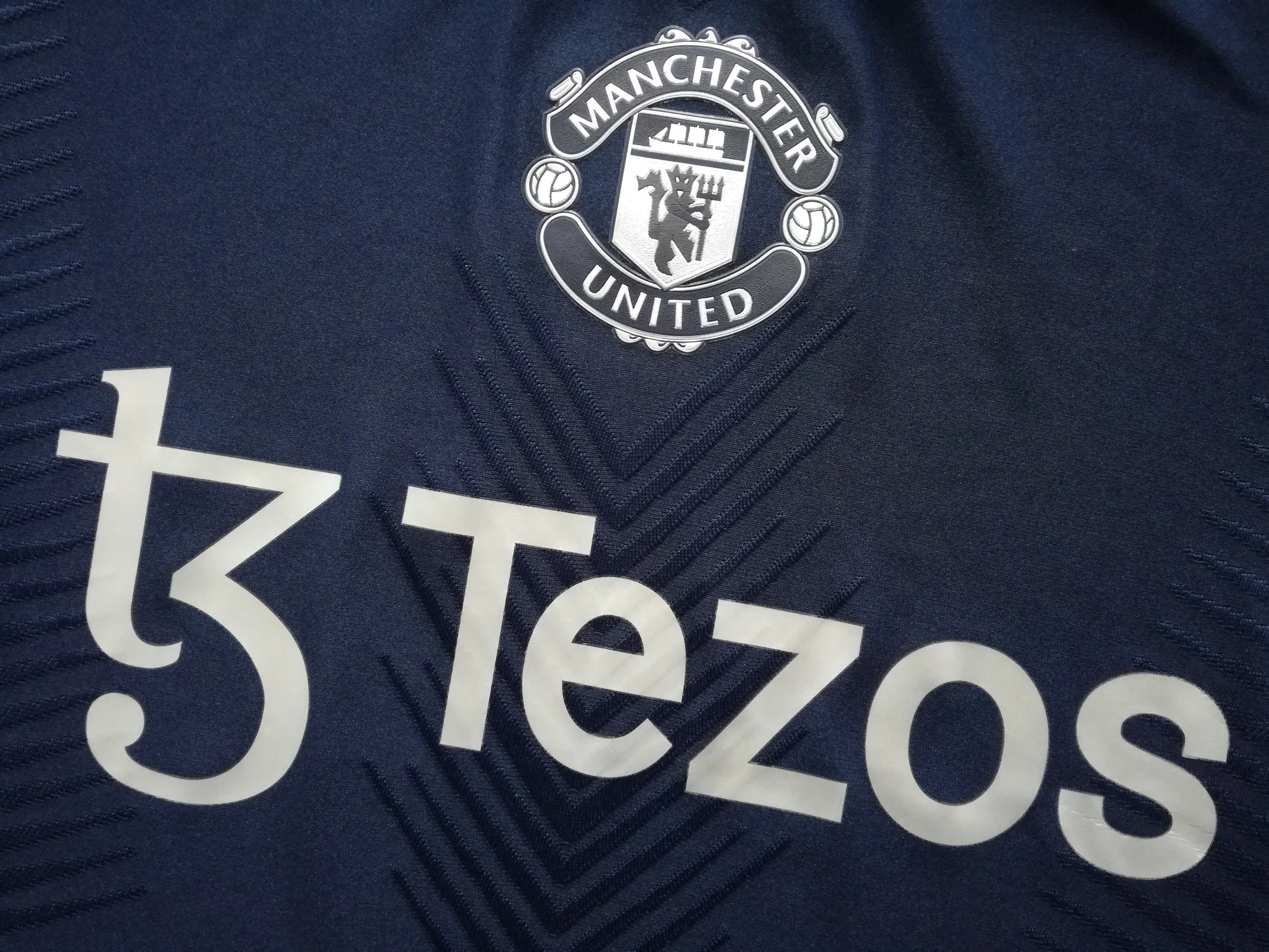 2024/25 Man Utd Training Shirt (L) - Image 3