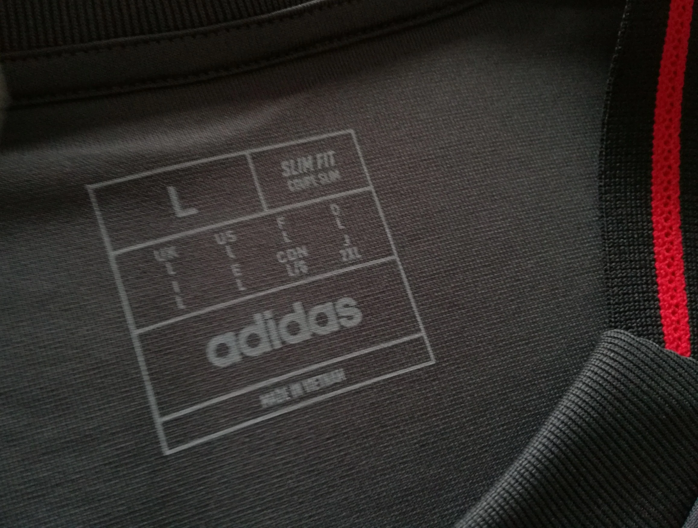 2024/25 Man Utd Training Shirt (L) - Image 2