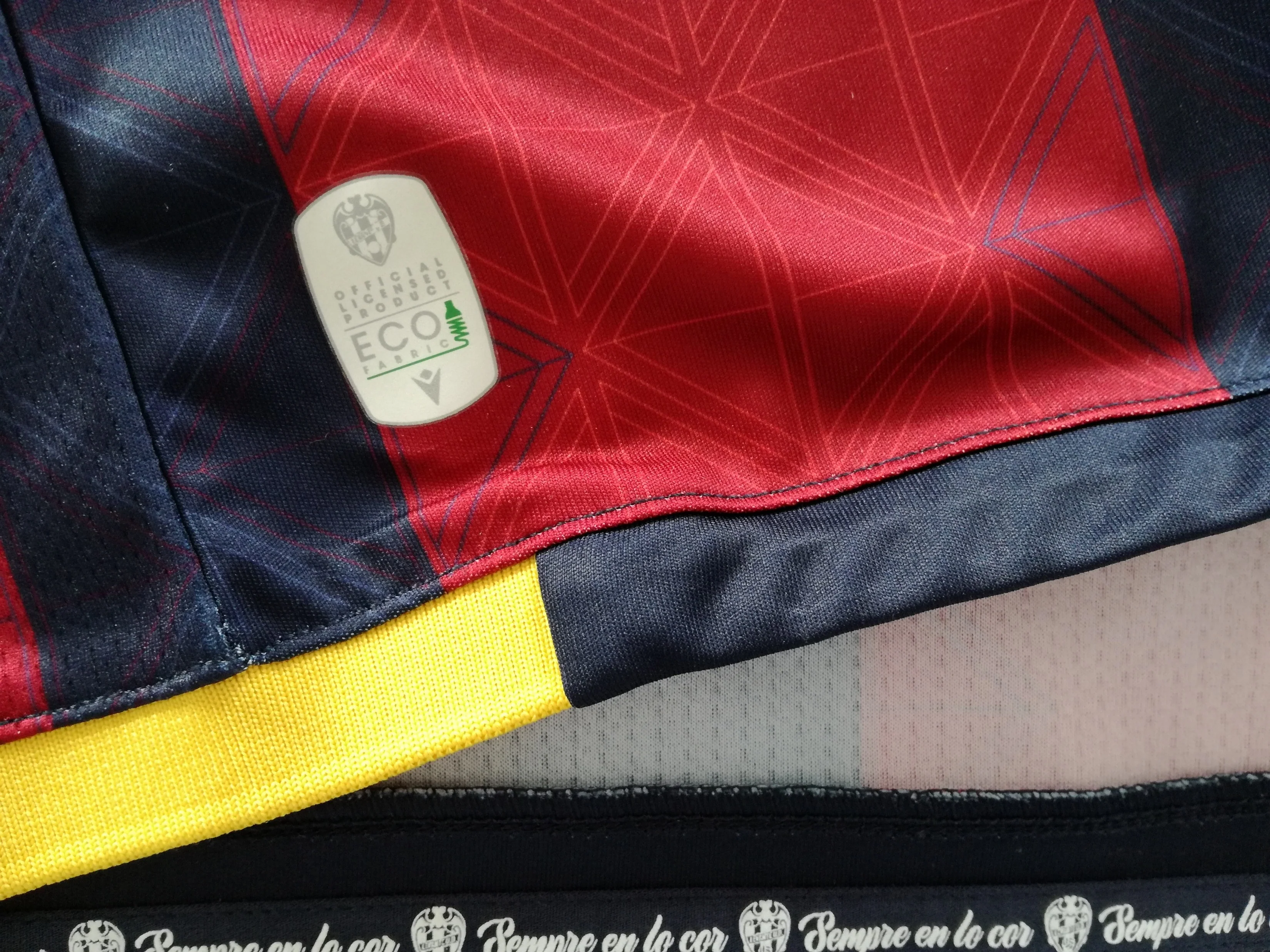 2023/24 Levante Home La Liga Football Shirt (XL) - Image 6