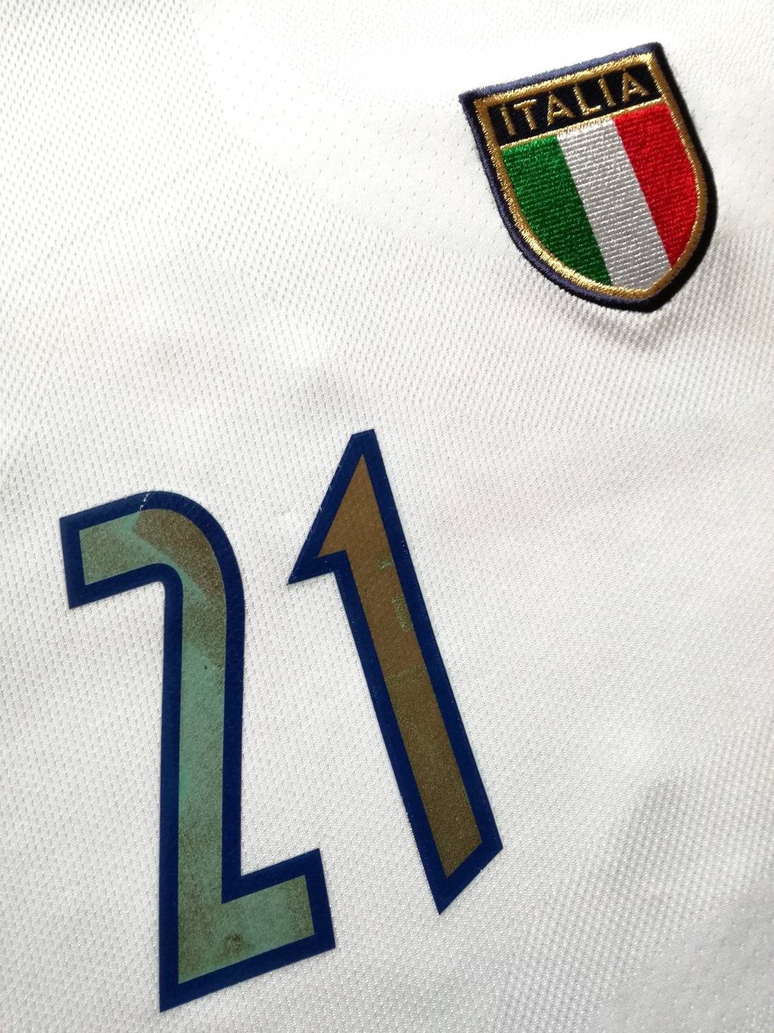 2003/04 Italy Away Football Shirt Vieri #21 (XXL) - Image 3