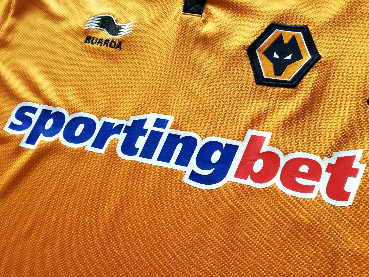2010/11 Wolves Home Football Shirt (S) - Image 5
